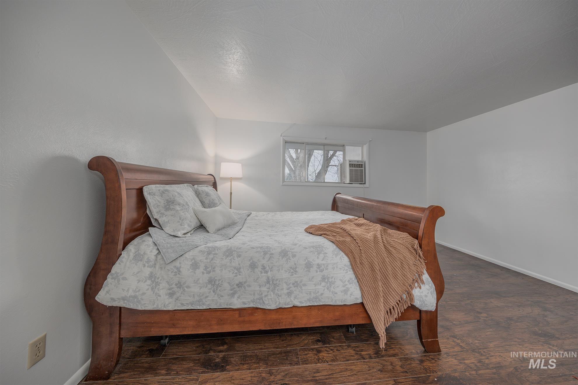 8087 N Pennsylvania Ave, Fruitland, Idaho 83619-3569, 4 Bedrooms, 2 Bathrooms, Residential For Sale, Price $647,000,MLS 98970431