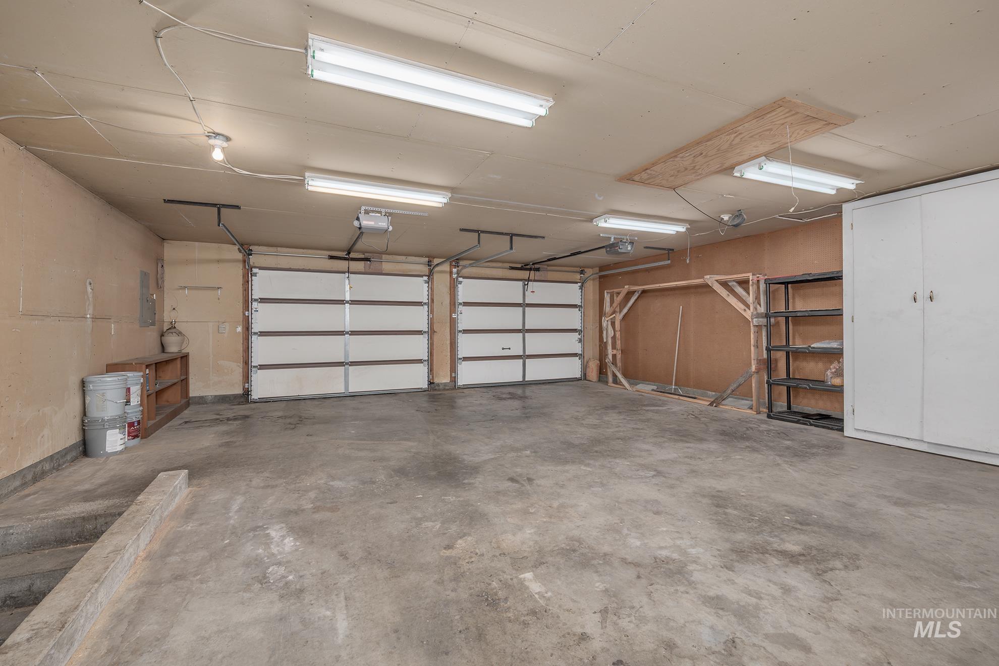 8087 N Pennsylvania Ave, Fruitland, Idaho 83619-3569, 4 Bedrooms, 2 Bathrooms, Residential For Sale, Price $647,000,MLS 98970431