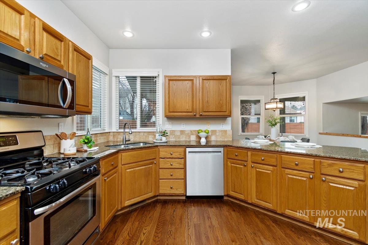 11835 W Dallan Dr, Boise, Idaho 83713, 4 Bedrooms, 3 Bathrooms, Residential For Sale, Price $530,000, 98970434