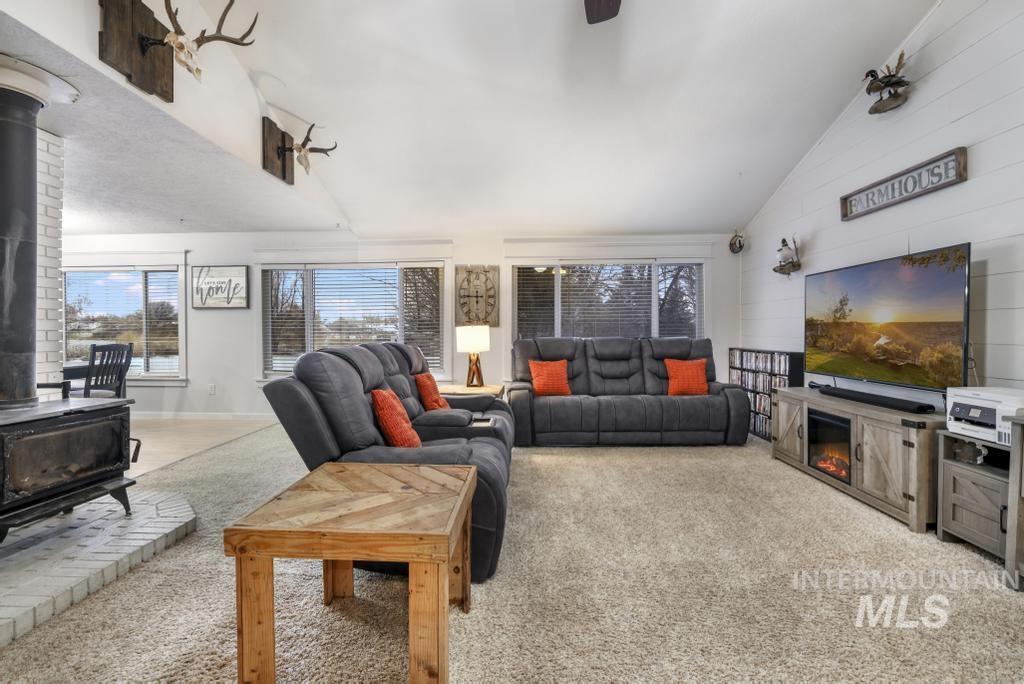 808 Rimview Ln E, Twin Falls, Idaho 83301-3604, 3 Bedrooms, 2.5 Bathrooms, Residential For Sale, Price $460,000, 98970435