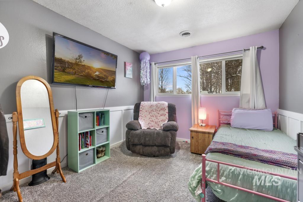 808 Rimview Ln E, Twin Falls, Idaho 83301-3604, 3 Bedrooms, 2.5 Bathrooms, Residential For Sale, Price $460,000, 98970435