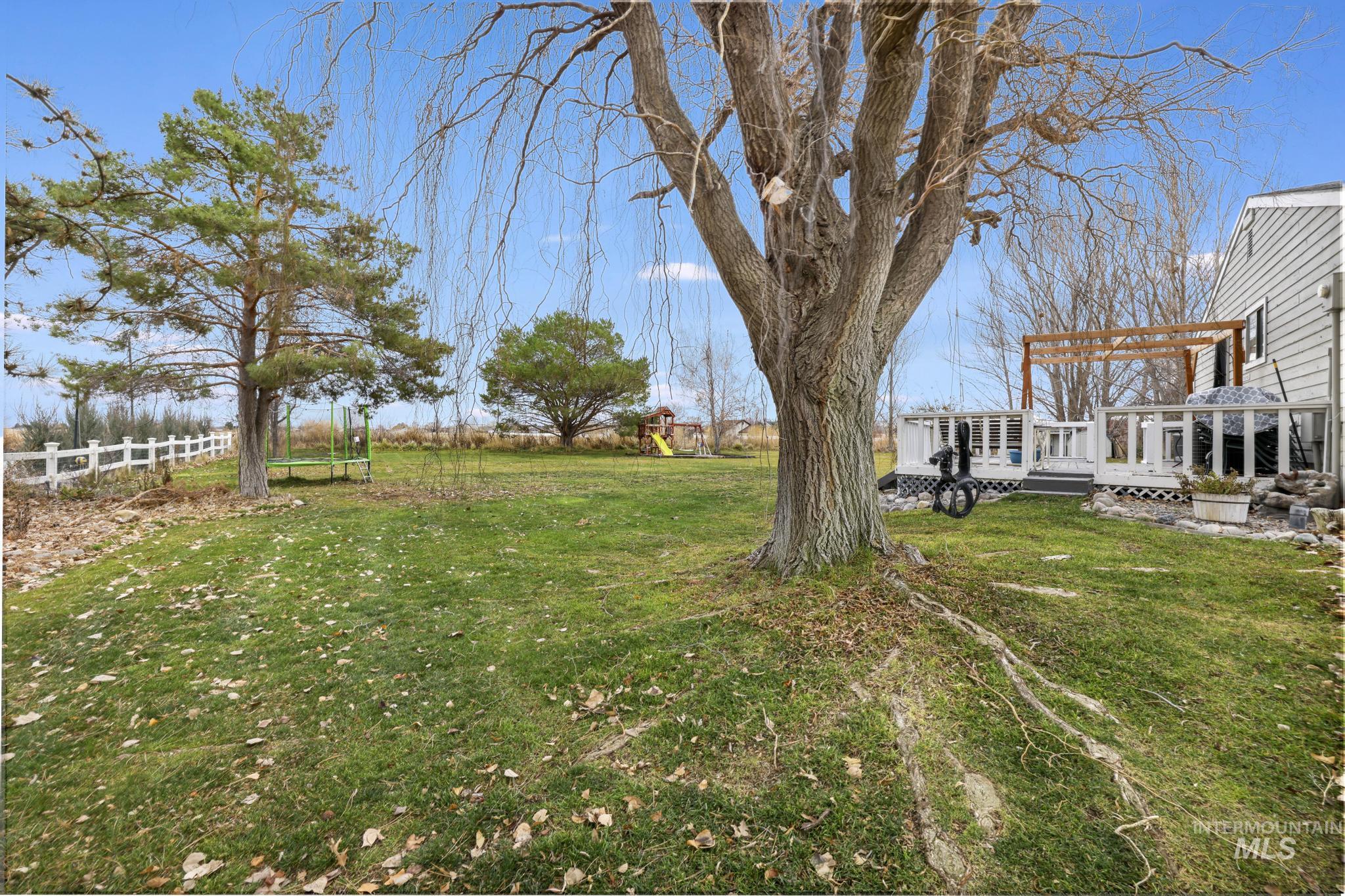 808 Rimview Ln E, Twin Falls, Idaho 83301-3604, 3 Bedrooms, 2.5 Bathrooms, Residential For Sale, Price $460,000, 98970435