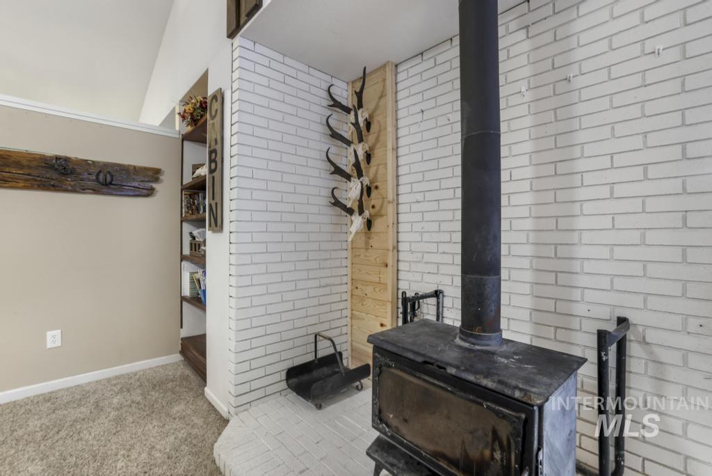 808 Rimview Ln E, Twin Falls, Idaho 83301-3604, 3 Bedrooms, 2.5 Bathrooms, Residential For Sale, Price $460,000, 98970435