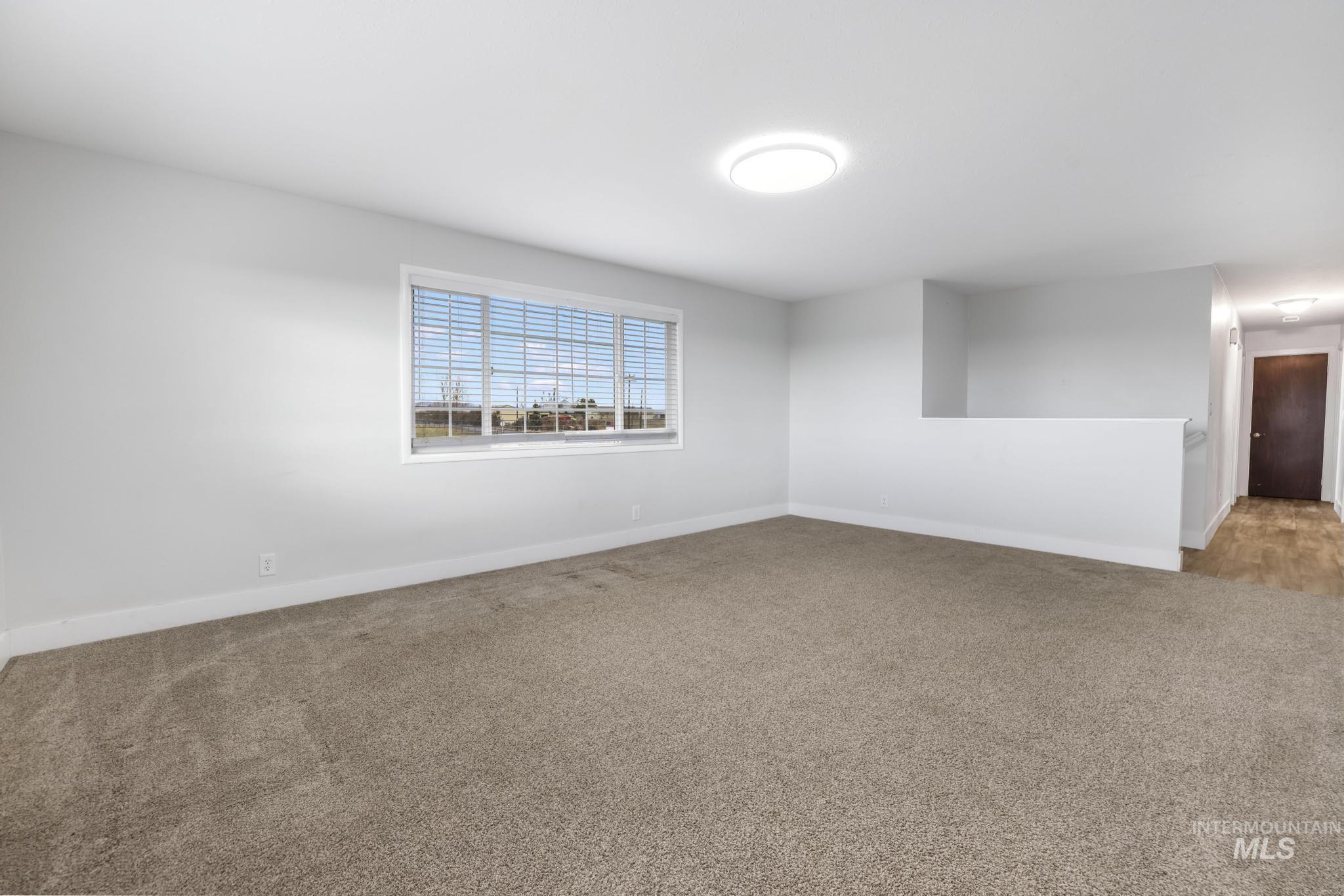 2251 E 1775 S, Gooding, Idaho 83330-6157, 5 Bedrooms, 3.5 Bathrooms, Residential For Sale, Price $585,000, 98970437