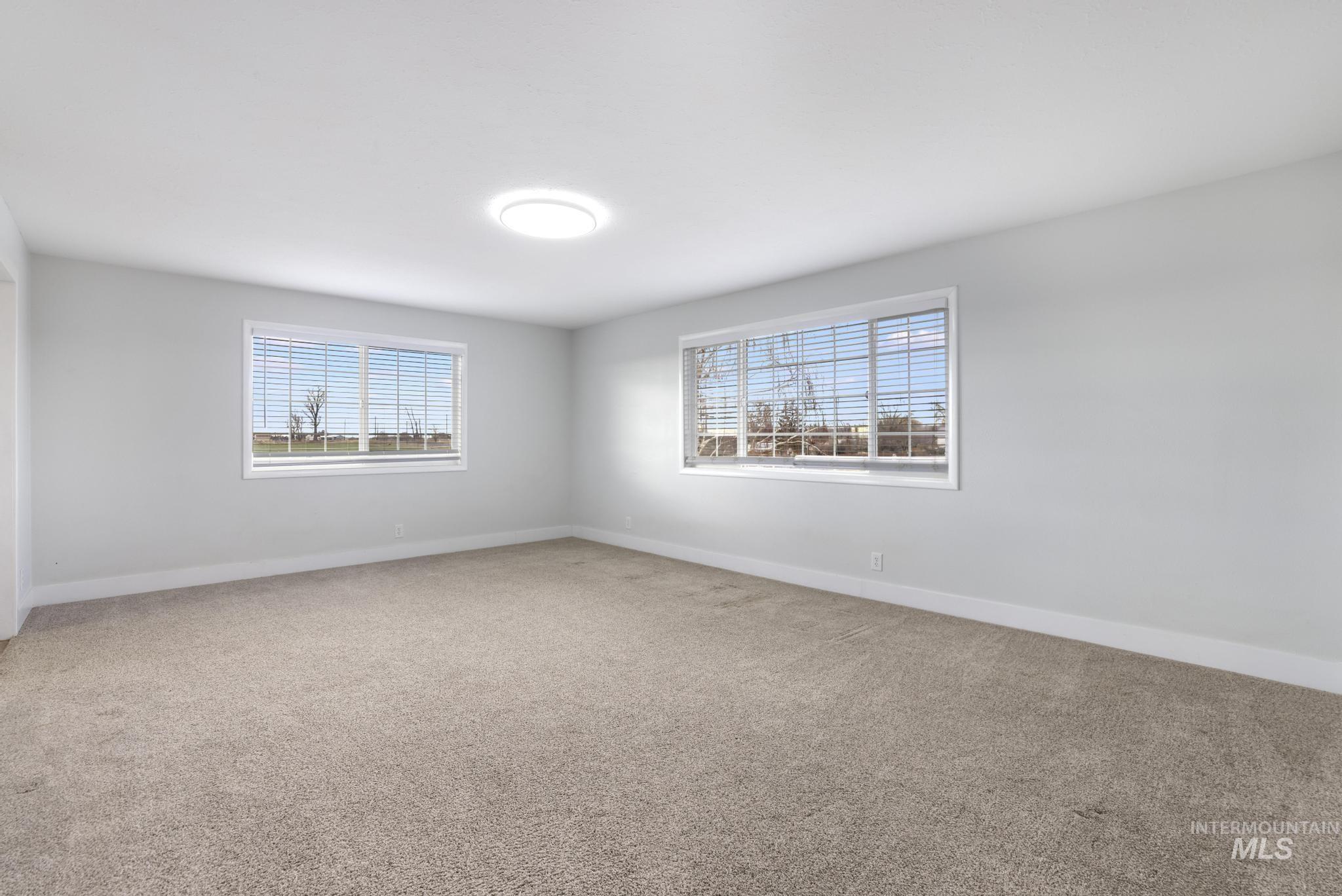 2251 E 1775 S, Gooding, Idaho 83330-6157, 5 Bedrooms, 3.5 Bathrooms, Residential For Sale, Price $585,000, 98970437