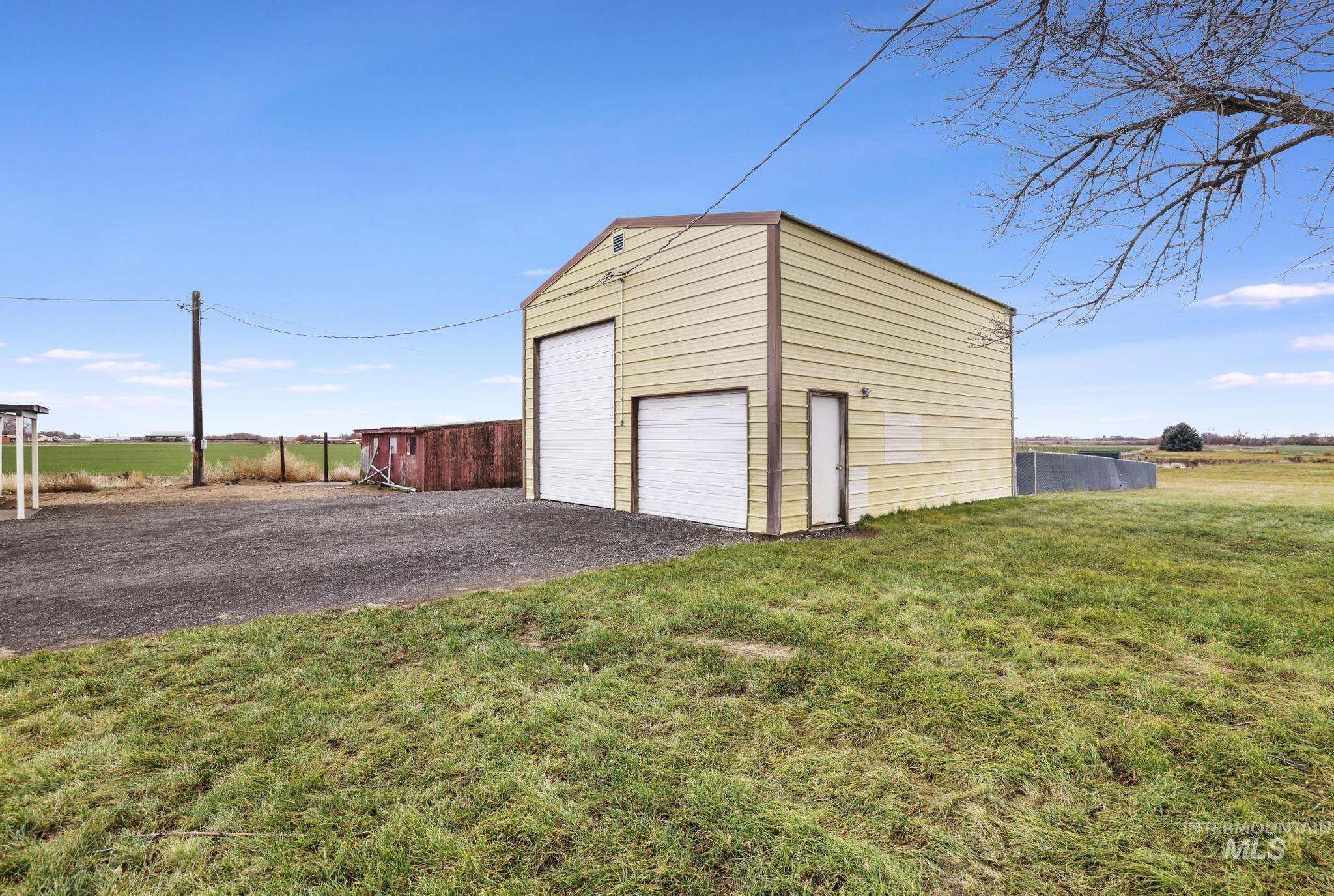 2251 E 1775 S, Gooding, Idaho 83330-6157, 5 Bedrooms, 3.5 Bathrooms, Residential For Sale, Price $585,000, 98970437