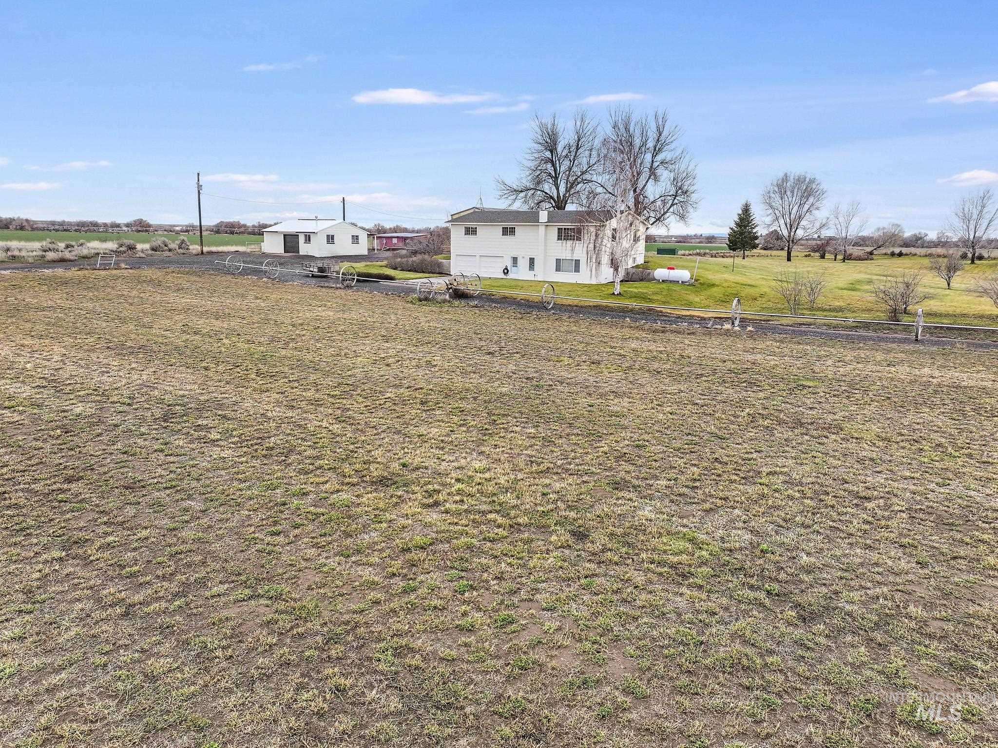 2251 E 1775 S, Gooding, Idaho 83330-6157, 5 Bedrooms, 3.5 Bathrooms, Residential For Sale, Price $585,000, 98970437