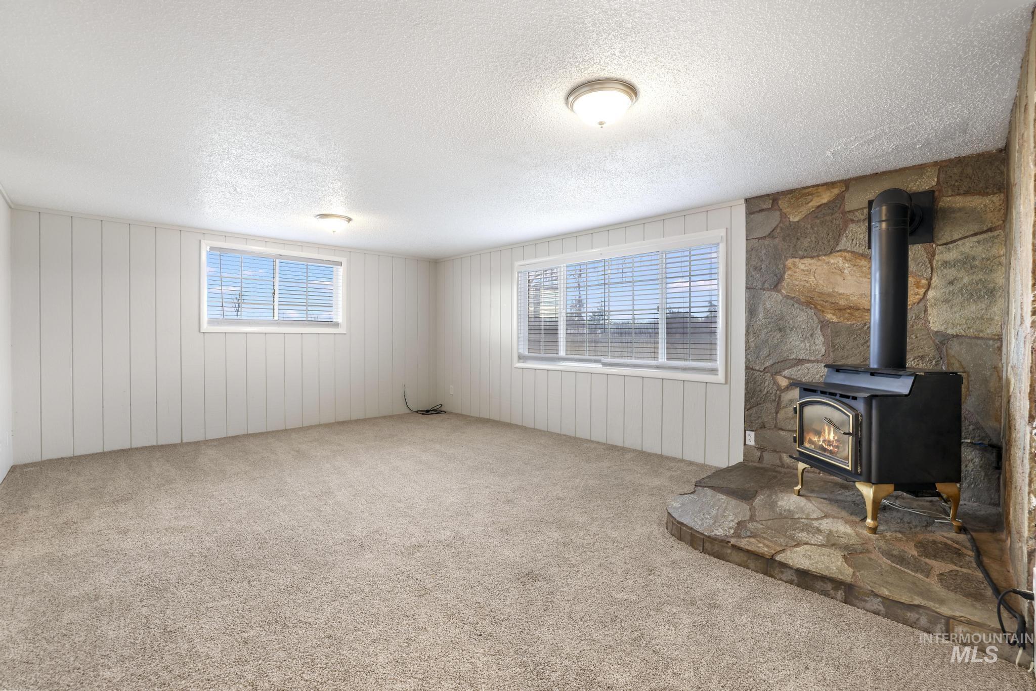 2251 E 1775 S, Gooding, Idaho 83330-6157, 5 Bedrooms, 3.5 Bathrooms, Residential For Sale, Price $585,000, 98970437