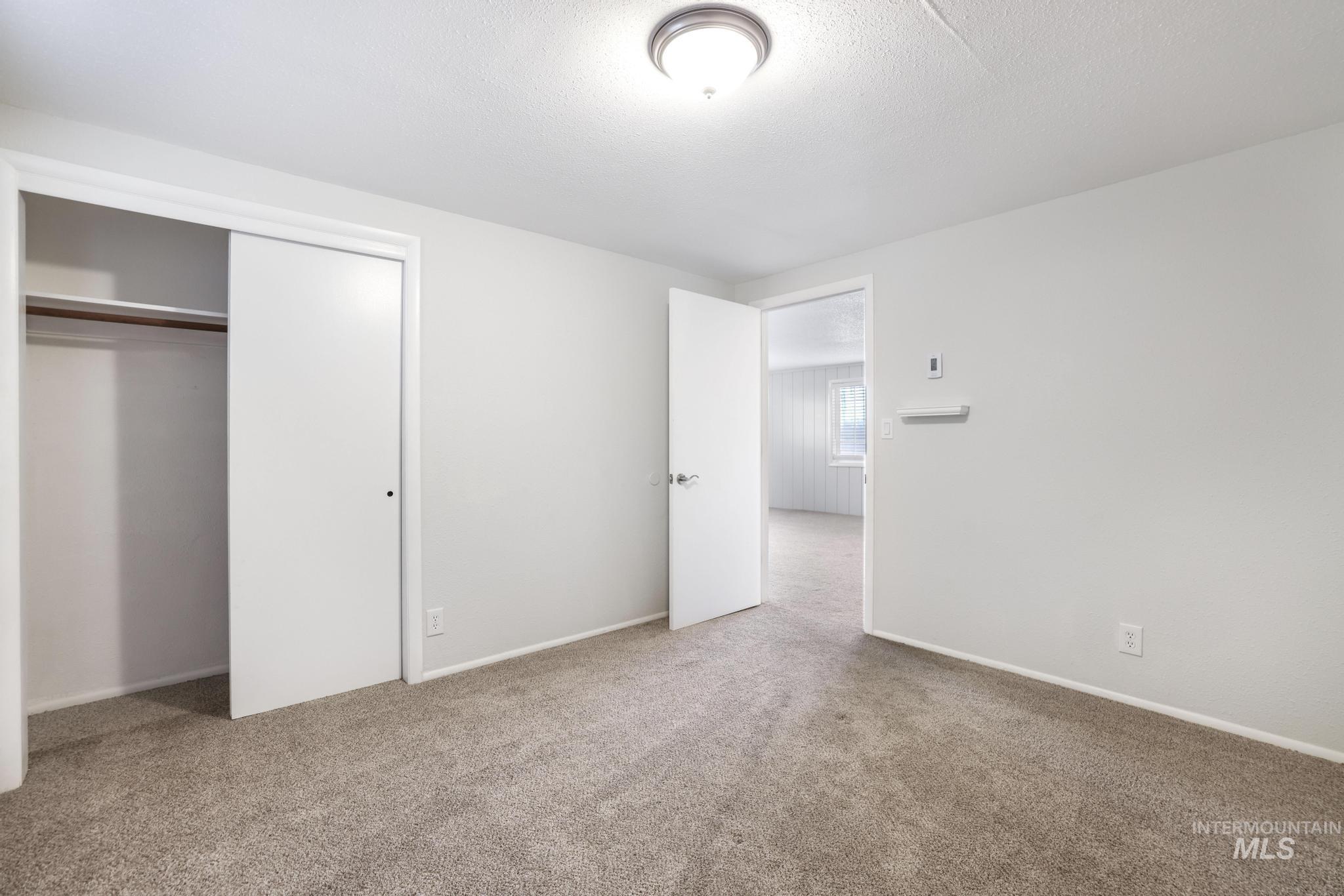 2251 E 1775 S, Gooding, Idaho 83330-6157, 5 Bedrooms, 3.5 Bathrooms, Residential For Sale, Price $585,000, 98970437