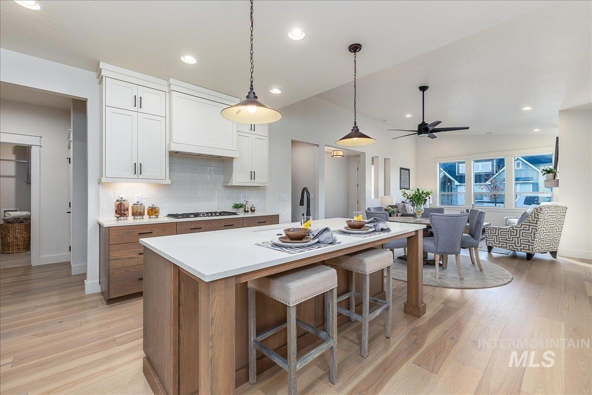 8320 W Meltwater Ln, Eagle, Idaho 83616, 3 Bedrooms, 2 Bathrooms, Residential For Sale, Price $575,000, 98970439