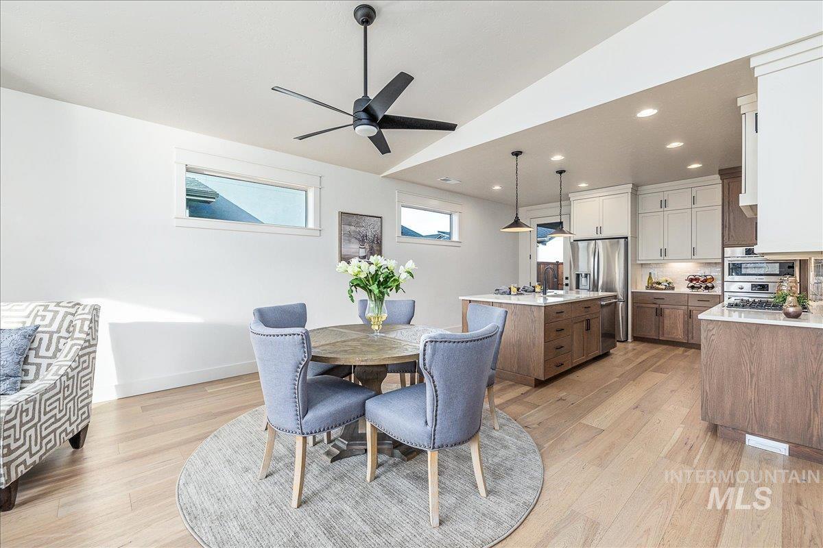 8320 W Meltwater Ln, Eagle, Idaho 83616, 3 Bedrooms, 2 Bathrooms, Residential For Sale, Price $575,000, 98970439