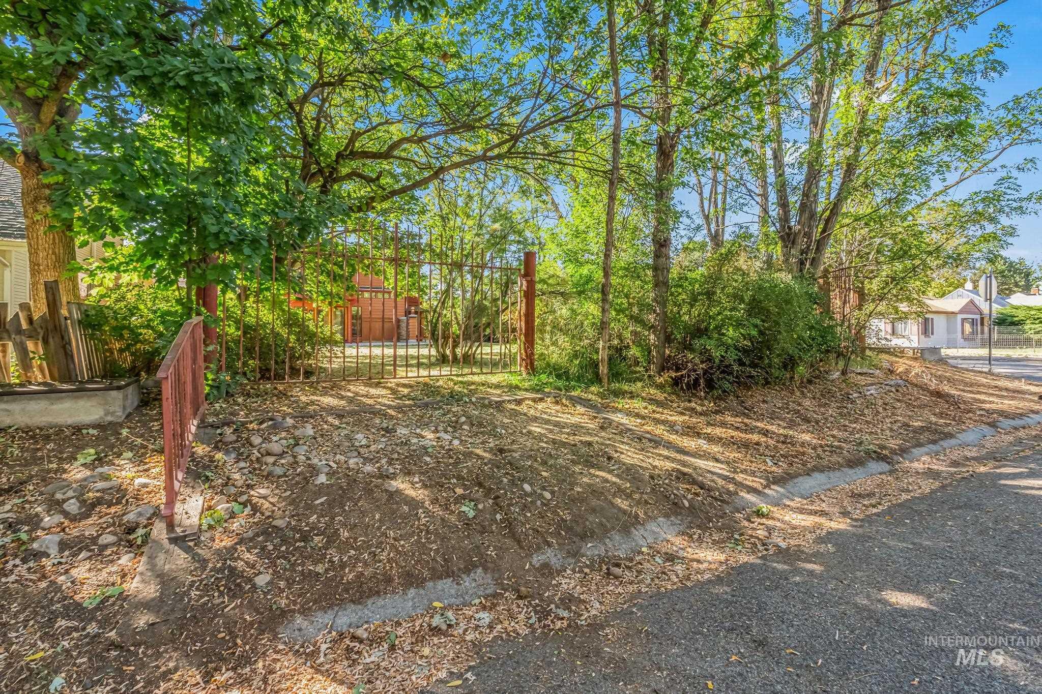 1801 S Euclid Ave, Boise, Idaho 83706, 2 Bedrooms, 2 Bathrooms, Residential For Sale, Price $449,000, 98970443