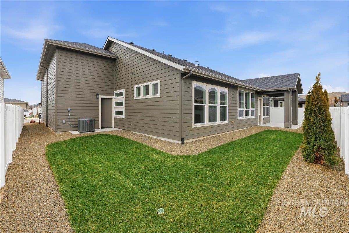 1725 Kayak Rd, Emmett, Idaho 83617, 3 Bedrooms, 2 Bathrooms, Residential For Sale, Price $539,900, 98970445