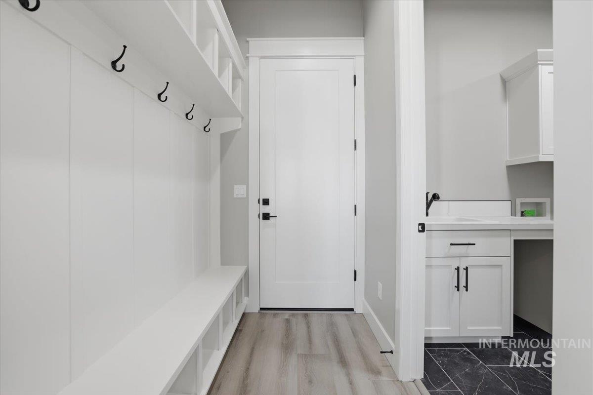 2666 Soulen Dr, Emmett, Idaho 83617, 3 Bedrooms, 2 Bathrooms, Residential For Sale, Price $609,900, 98970447