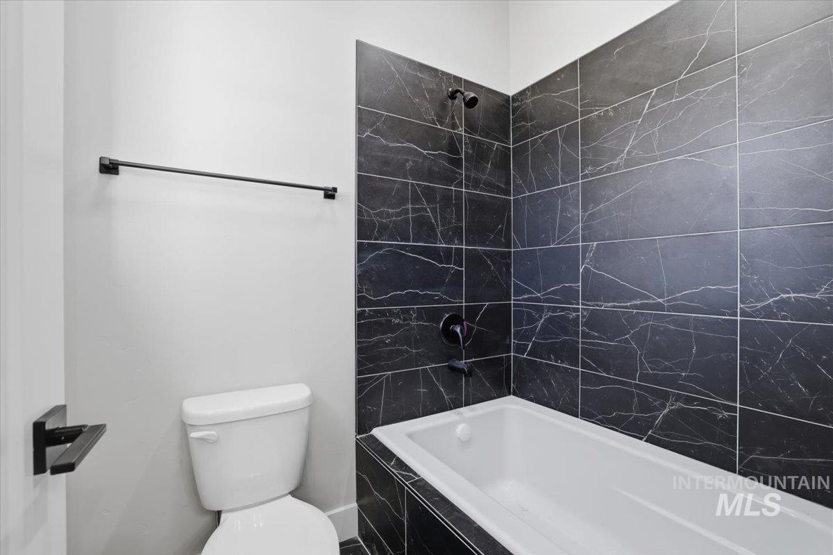 2666 Soulen Dr, Emmett, Idaho 83617, 3 Bedrooms, 2 Bathrooms, Residential For Sale, Price $609,900, 98970447