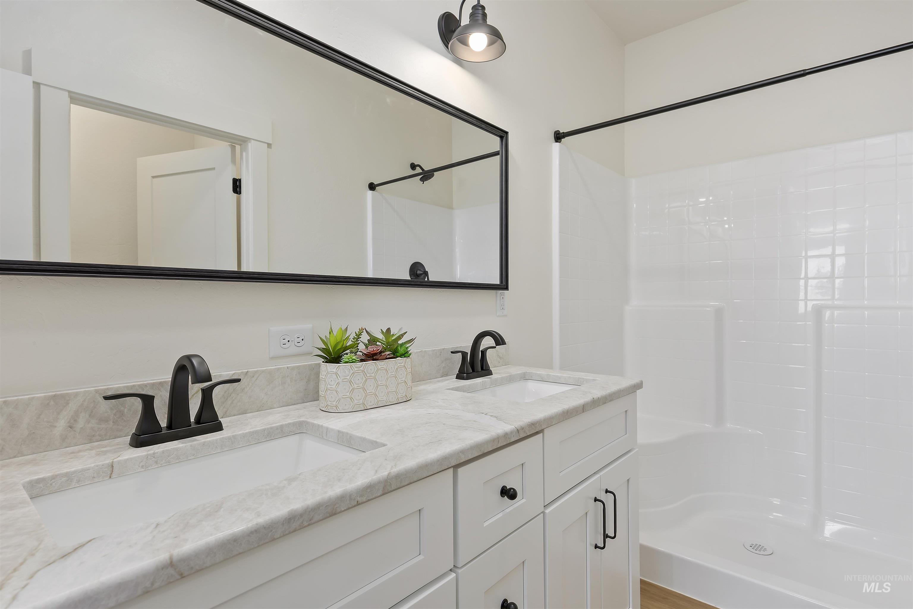 1020 S Adell Ave, Filer, Idaho 83328, 3 Bedrooms, 2 Bathrooms, Residential For Sale, Price $399,500, 98970448