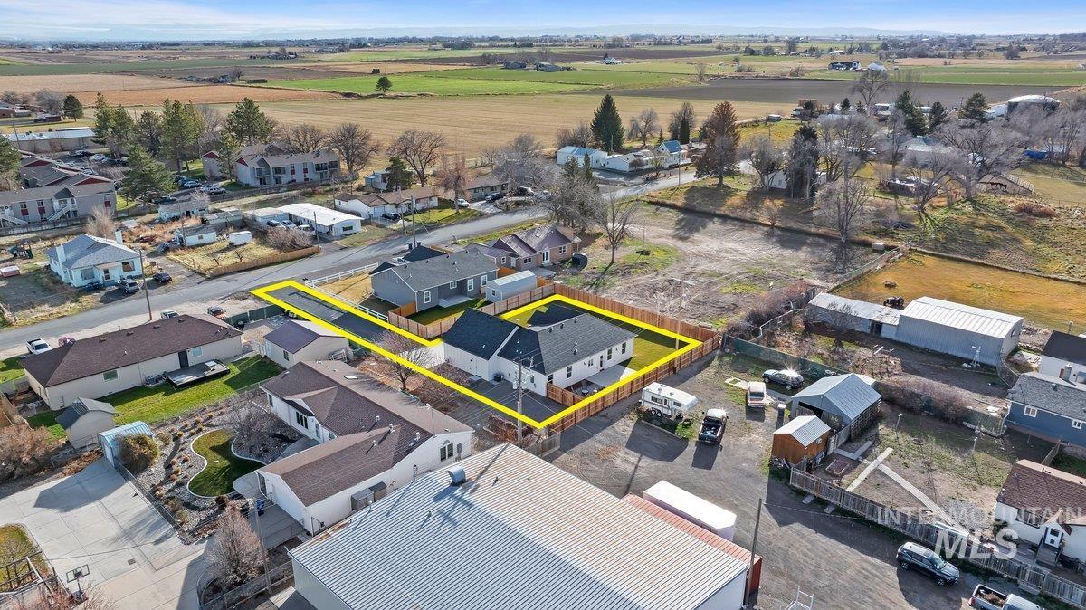 1020 S Adell Ave, Filer, Idaho 83328, 3 Bedrooms, 2 Bathrooms, Residential For Sale, Price $399,500, 98970448