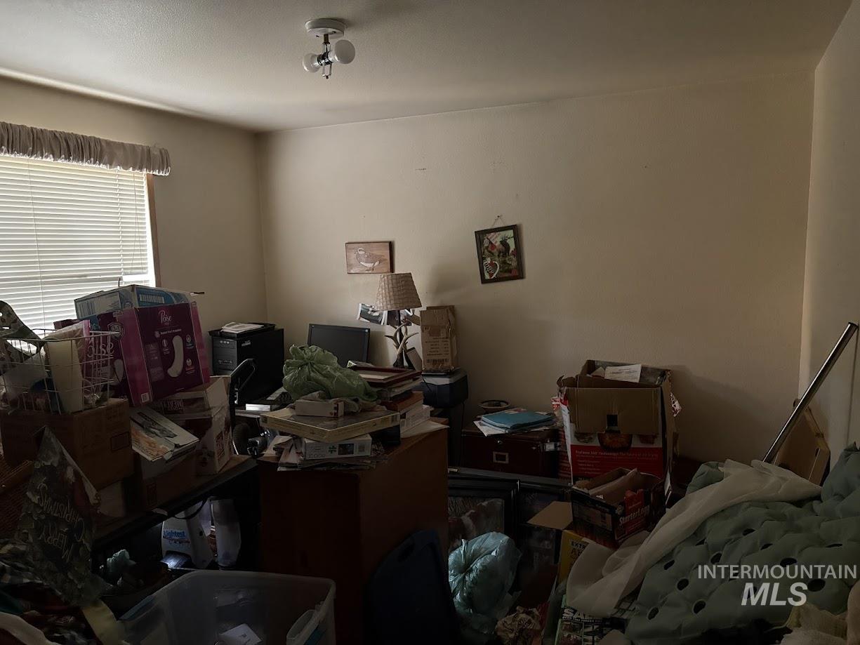 111 Throop St, Colfax, Washington 99111, 3 Bedrooms, 2 Bathrooms, Residential For Sale, Price $155,000, 98970449