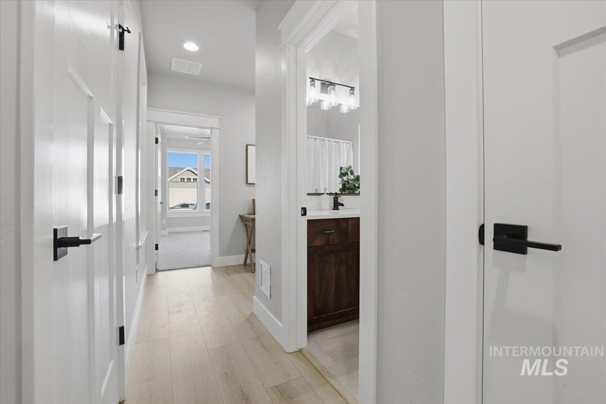 2659 Soulen Dr, Emmett, Idaho 83617, 3 Bedrooms, 2 Bathrooms, Residential For Sale, Price $543,500, 98970457