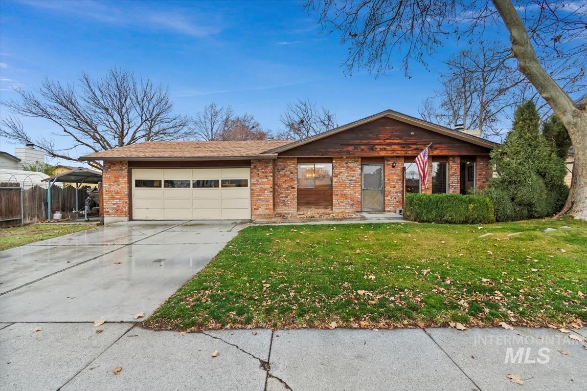 4518 N Bluegrass AVE, Boise, Idaho 83703, 3 Bedrooms, 2 Bathrooms, Residential For Sale, Price $450,000,MLS 98970459