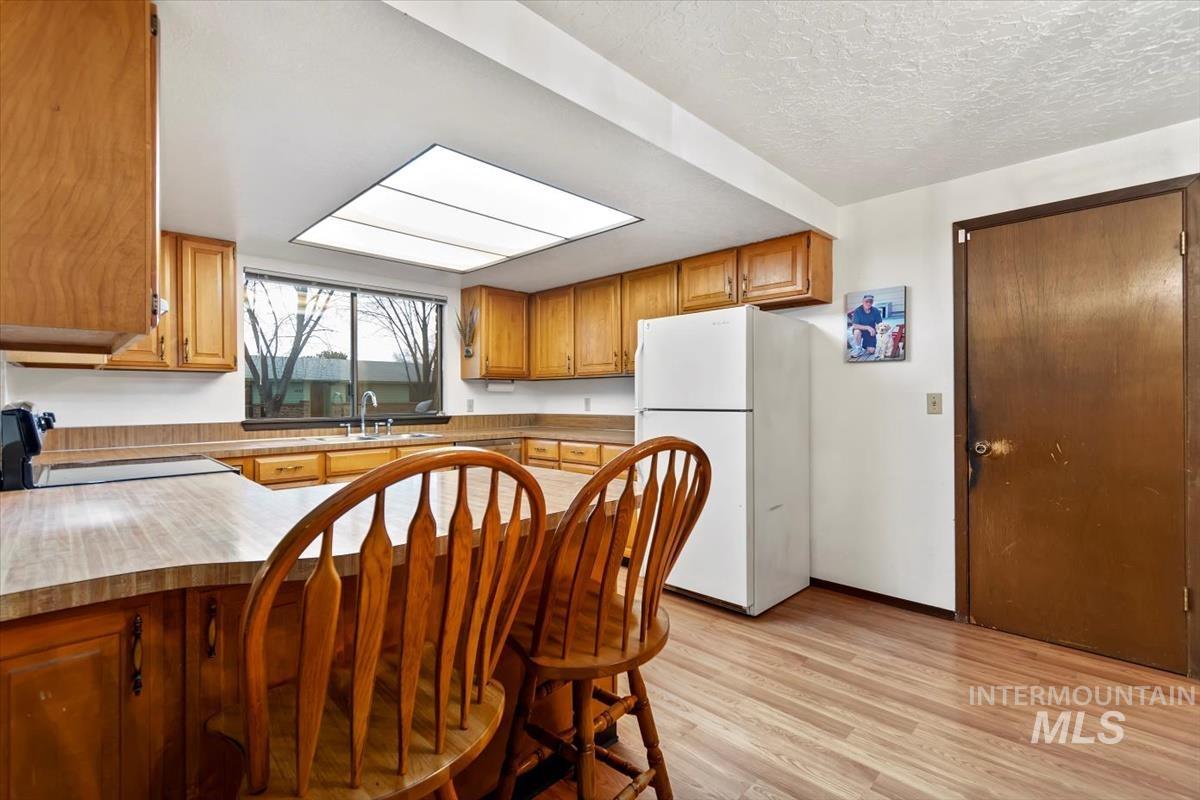 4518 N Bluegrass AVE, Boise, Idaho 83703, 3 Bedrooms, 2 Bathrooms, Residential For Sale, Price $450,000,MLS 98970459