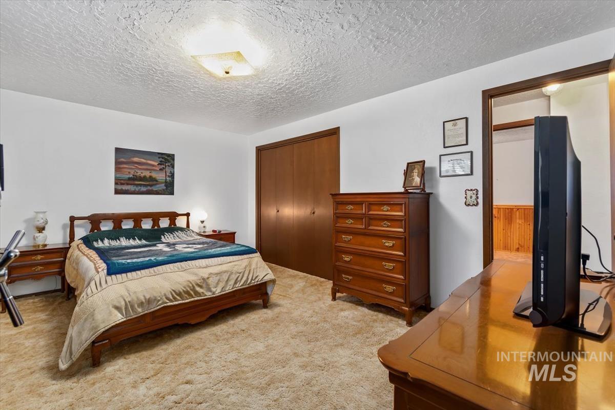 4518 N Bluegrass AVE, Boise, Idaho 83703, 3 Bedrooms, 2 Bathrooms, Residential For Sale, Price $450,000,MLS 98970459