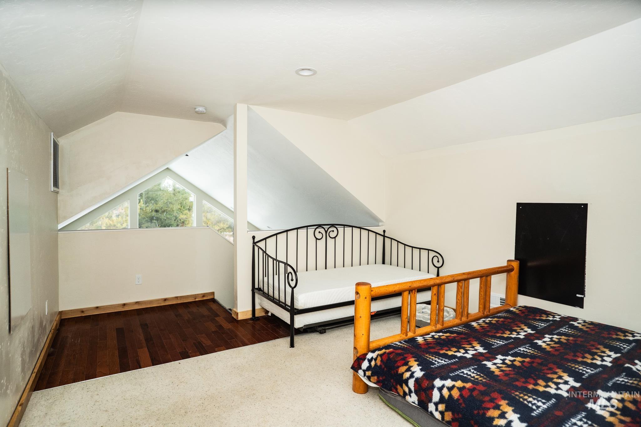 22 W Prospectors Drive, Cascade, Idaho 83611, 1 Bedroom, 1 Bathroom, Residential For Sale, Price $499,900,MLS 98970462