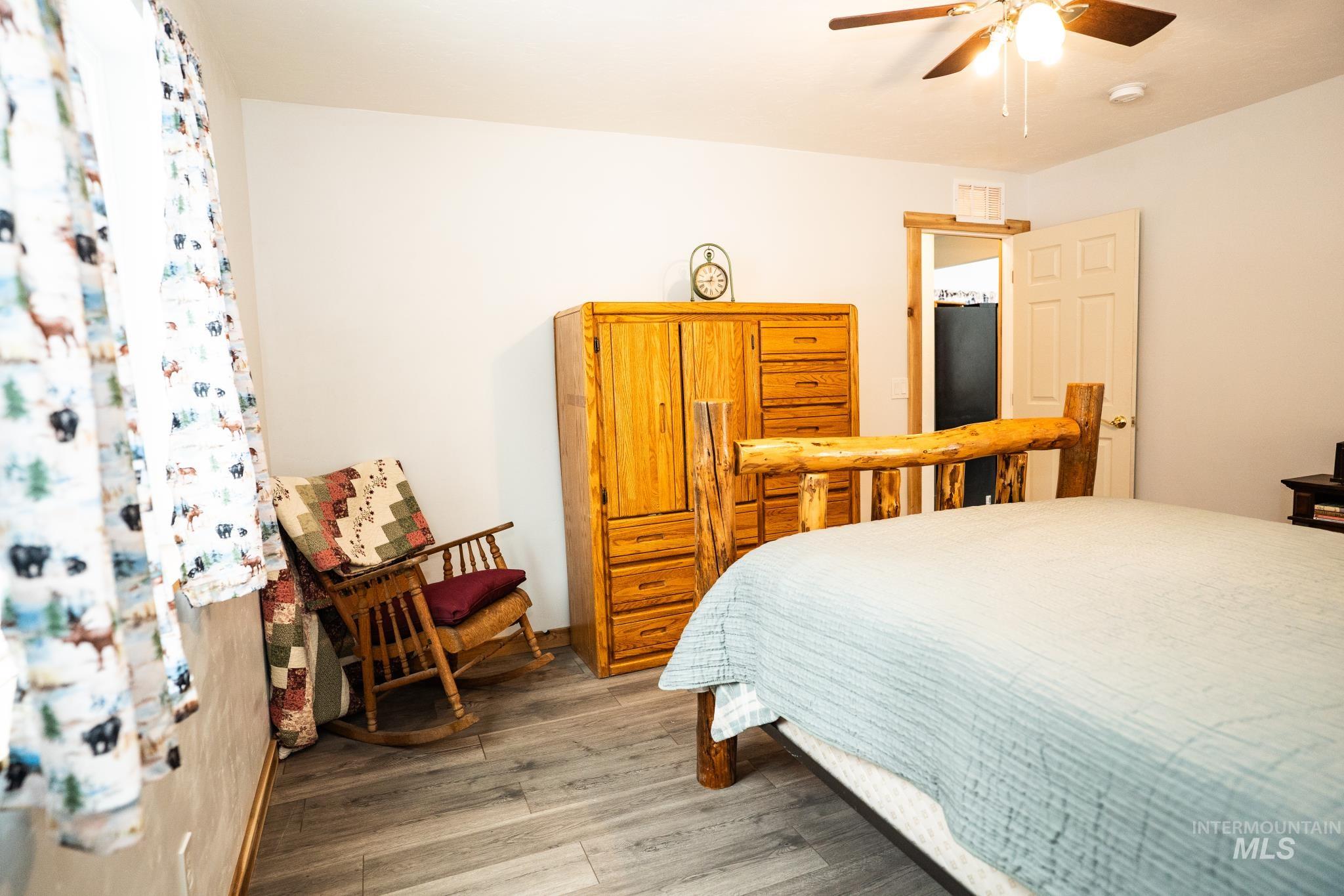 22 W Prospectors Drive, Cascade, Idaho 83611, 1 Bedroom, 1 Bathroom, Residential For Sale, Price $499,900,MLS 98970462