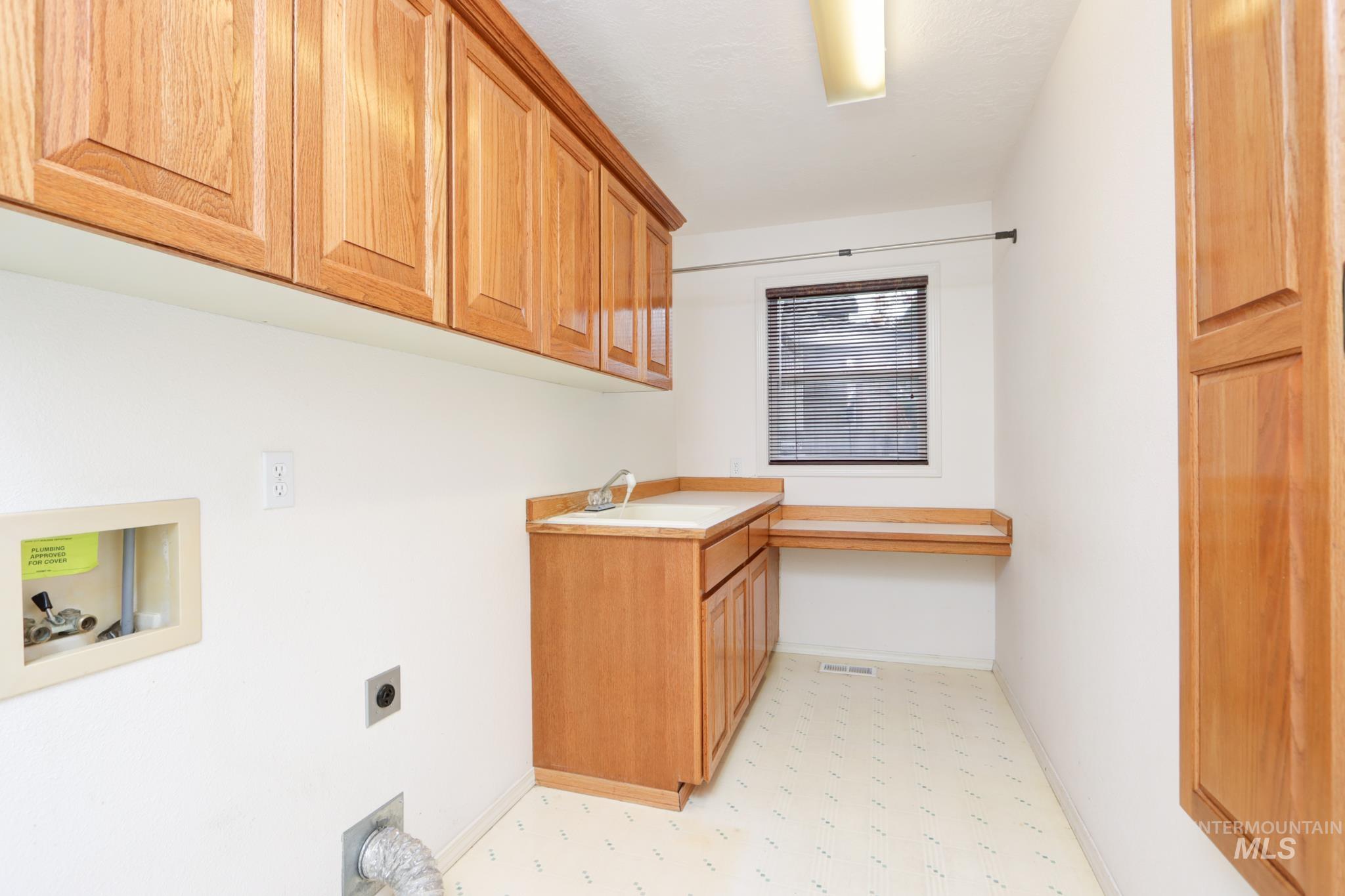 8037 W Innsbrook Ct, Boise, Idaho 83704, 3 Bedrooms, 2.5 Bathrooms, Residential For Sale, Price $639,900, 98970477