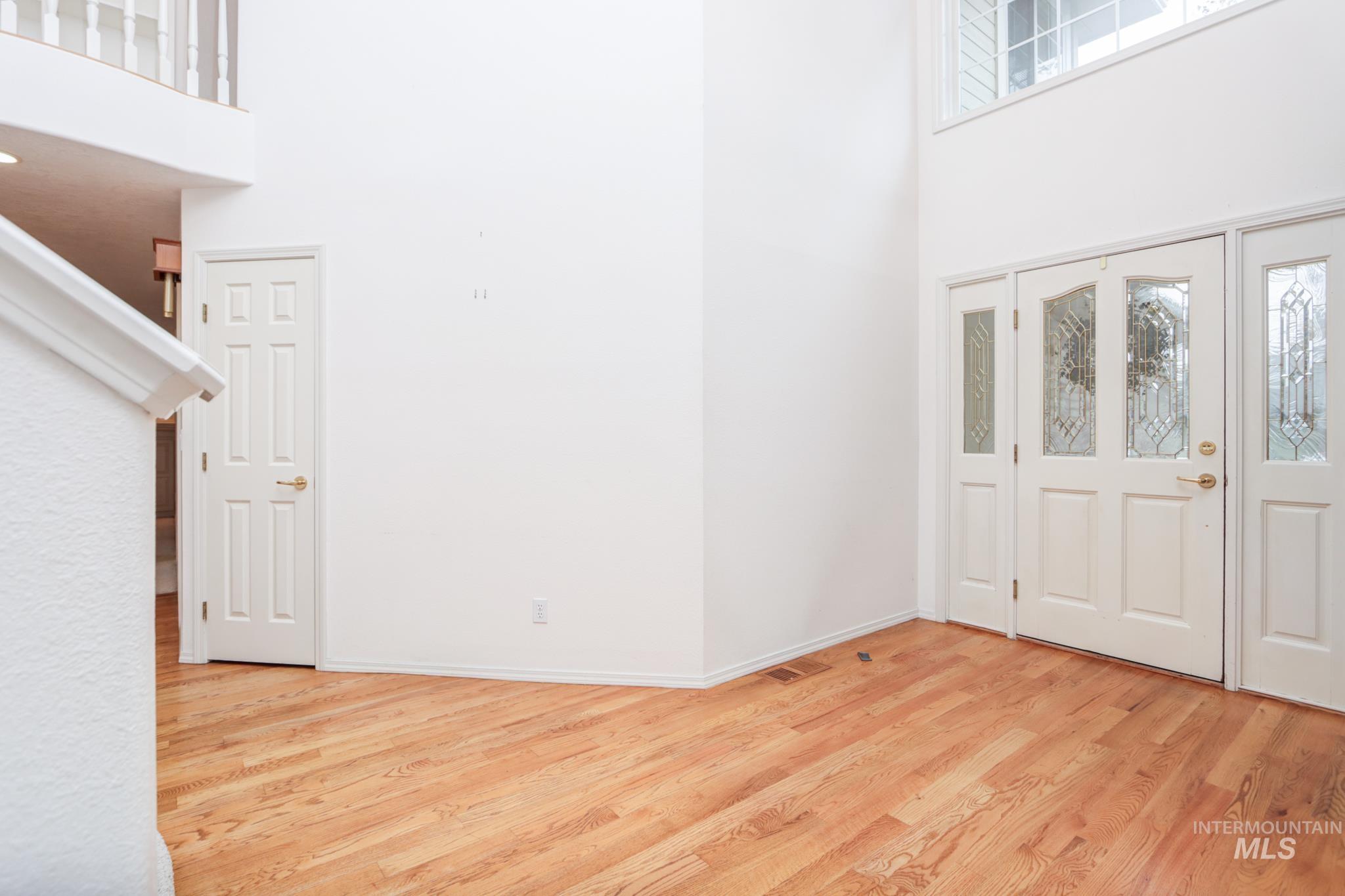 8037 W Innsbrook Ct, Boise, Idaho 83704, 3 Bedrooms, 2.5 Bathrooms, Residential For Sale, Price $639,900, 98970477