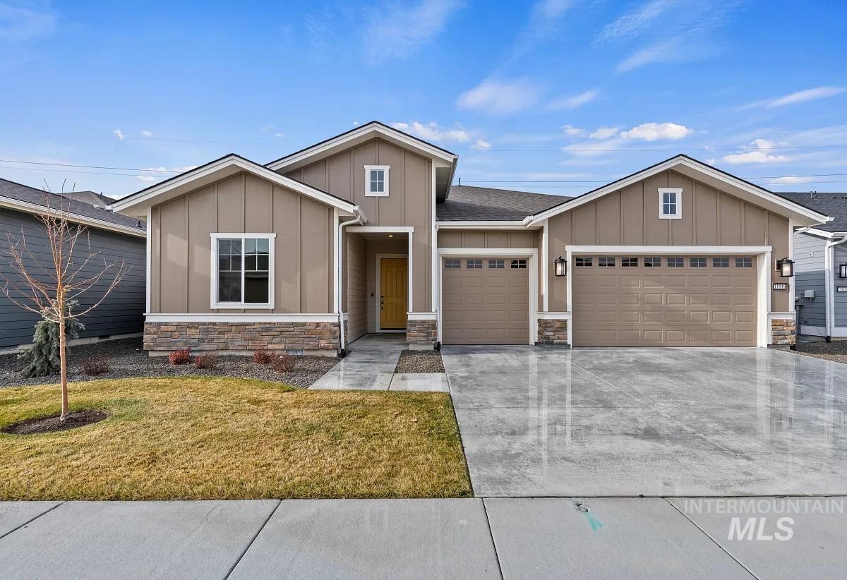 11819 S Glory Ln, Kuna, Idaho 83634-2617, 3 Bedrooms, 3 Bathrooms, Residential For Sale, Price $673,789,MLS 98970479