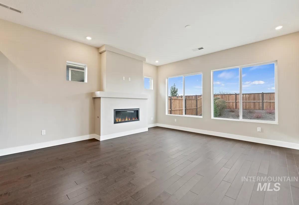 11819 S Glory Ln, Kuna, Idaho 83634-2617, 3 Bedrooms, 3 Bathrooms, Residential For Sale, Price $673,789,MLS 98970479