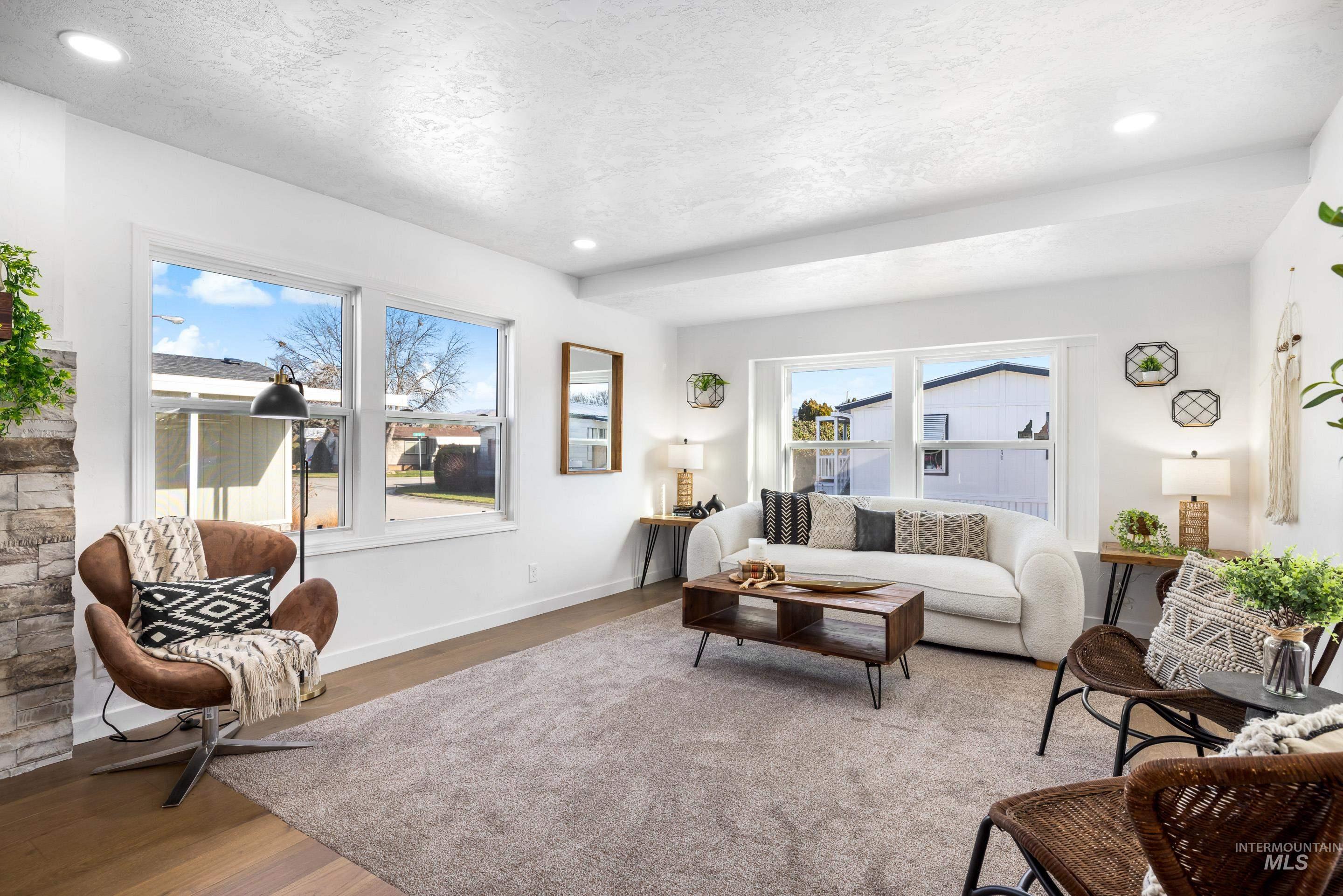 5637 Fairfax Ln, Boise, Idaho 83714, 2 Bedrooms, 1 Bathroom, Residential For Sale, Price $128,900,MLS 98970480