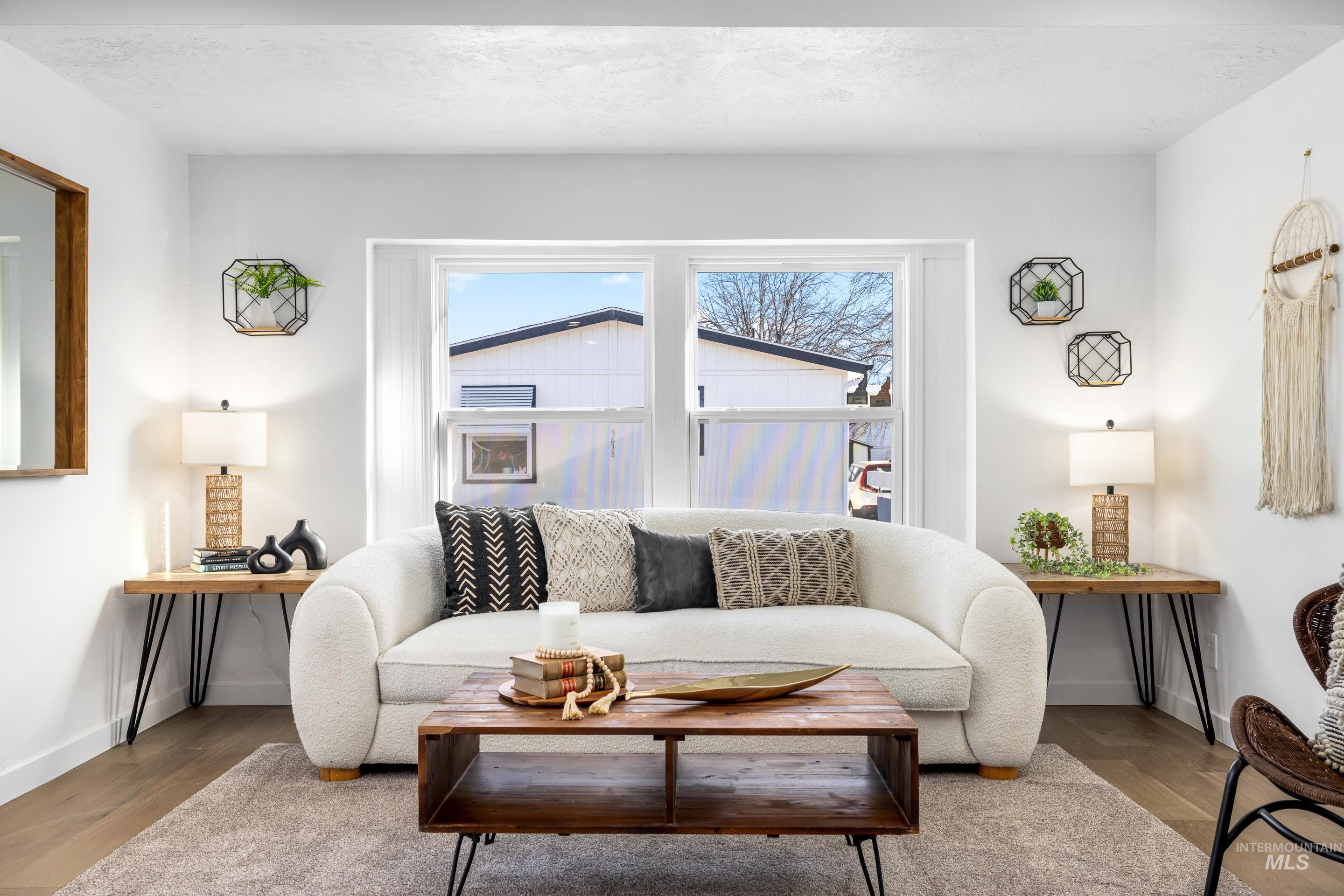 5637 Fairfax Ln, Boise, Idaho 83714, 2 Bedrooms, 1 Bathroom, Residential For Sale, Price $128,900,MLS 98970480