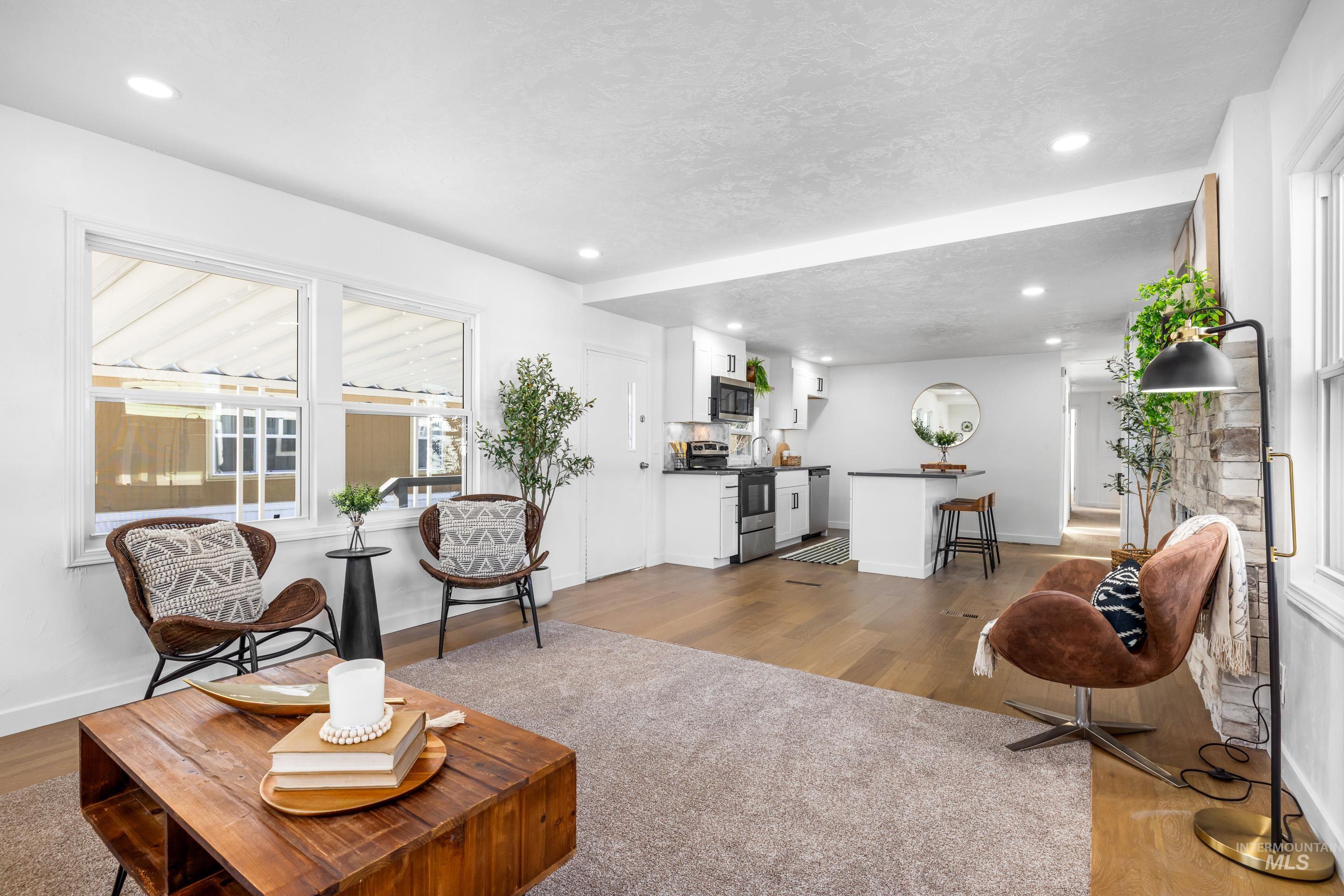 5637 Fairfax Ln, Boise, Idaho 83714, 2 Bedrooms, 1 Bathroom, Residential For Sale, Price $128,900,MLS 98970480