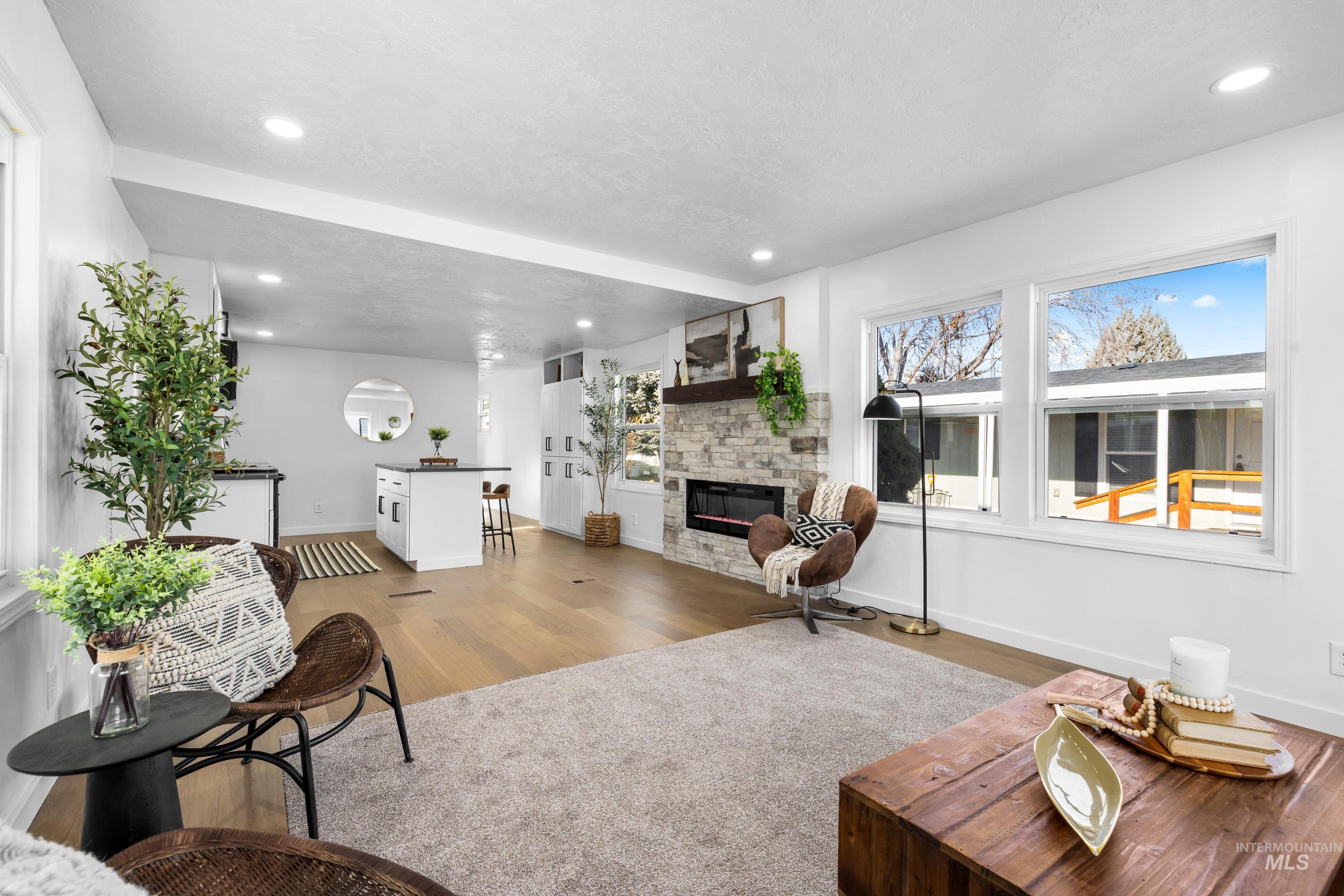 5637 Fairfax Ln, Boise, Idaho 83714, 2 Bedrooms, 1 Bathroom, Residential For Sale, Price $128,900,MLS 98970480