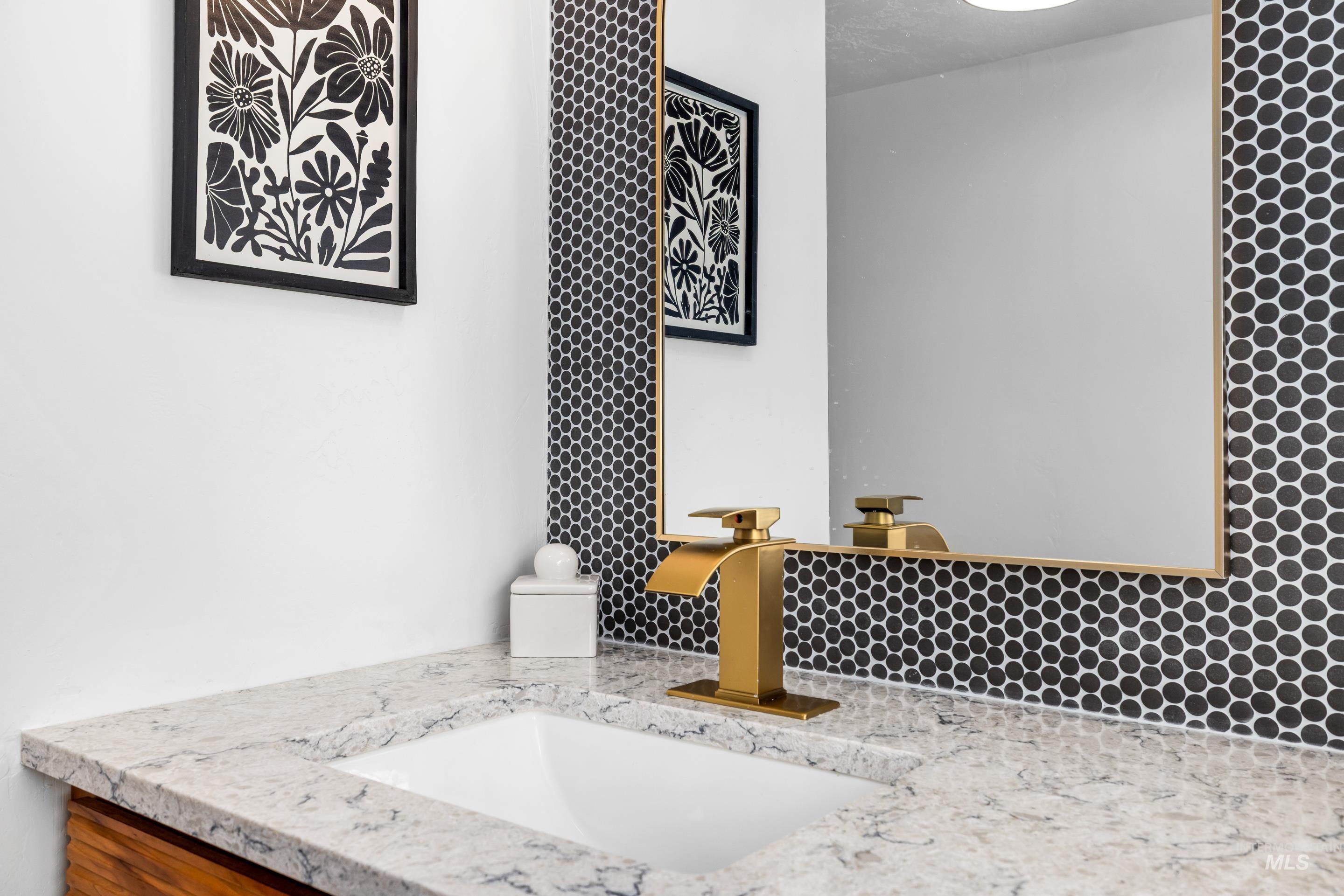 5637 Fairfax Ln, Boise, Idaho 83714, 2 Bedrooms, 1 Bathroom, Residential For Sale, Price $128,900,MLS 98970480