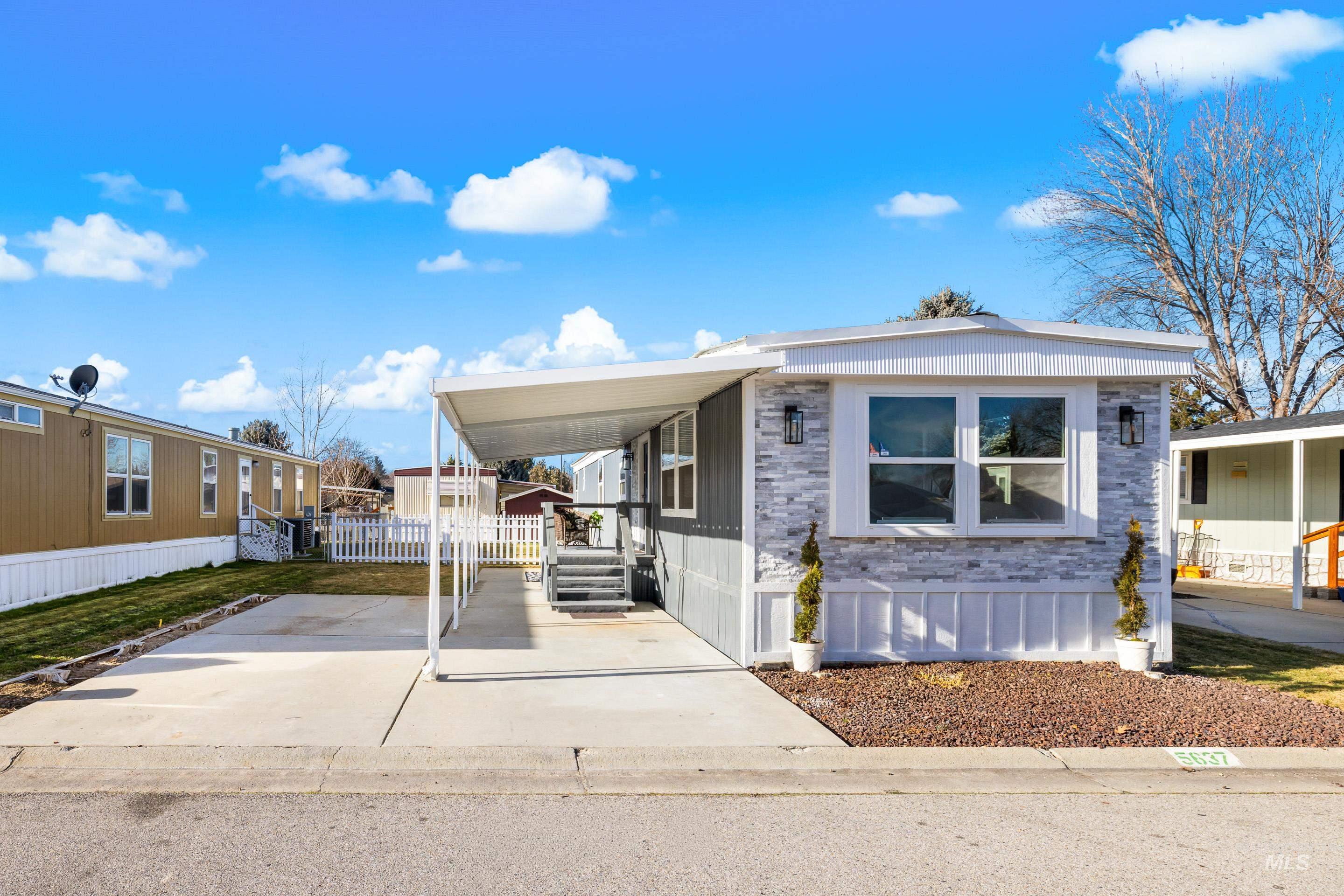 5637 Fairfax Ln, Boise, Idaho 83714, 2 Bedrooms, 1 Bathroom, Residential For Sale, Price $128,900,MLS 98970480