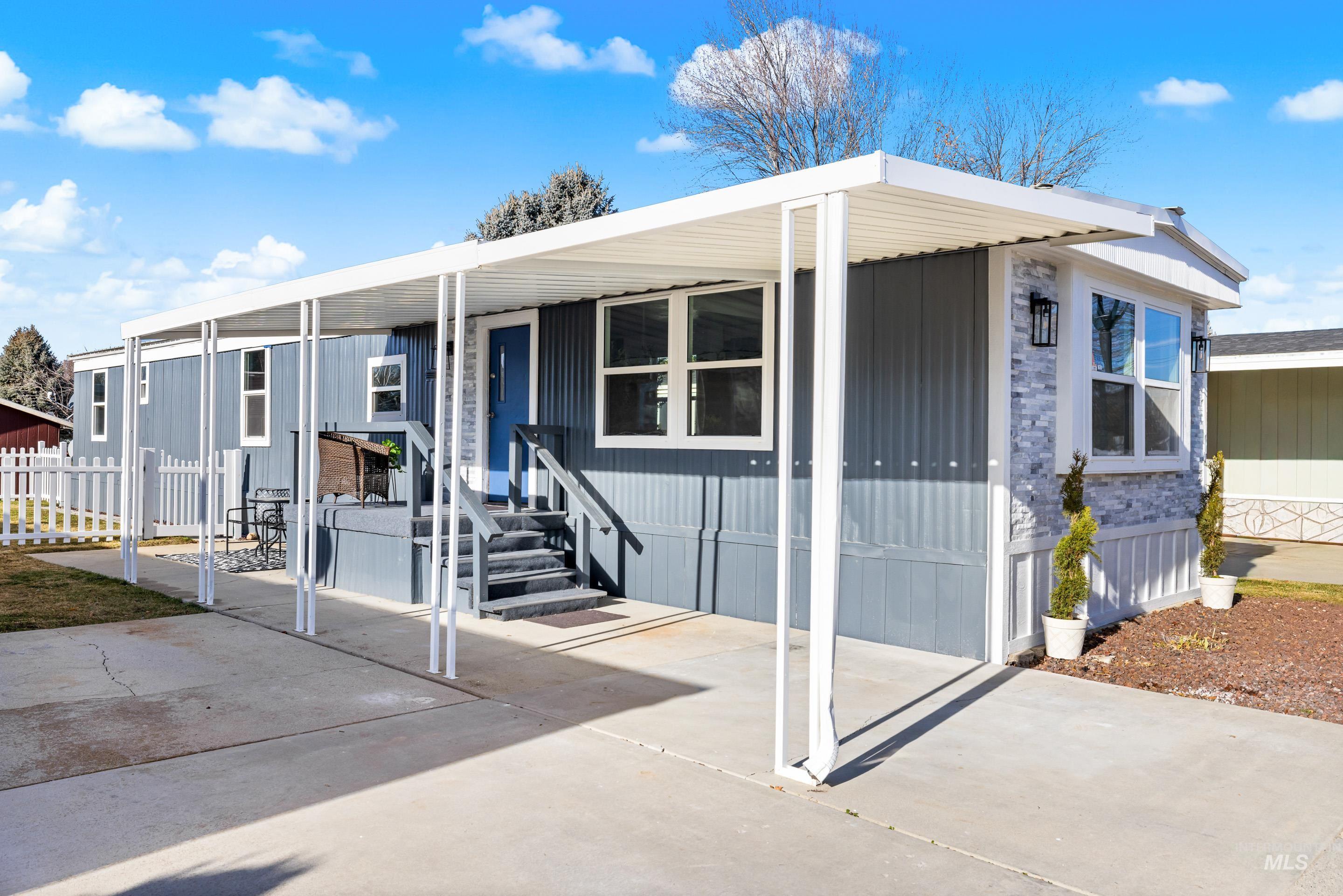 5637 Fairfax Ln, Boise, Idaho 83714, 2 Bedrooms, 1 Bathroom, Residential For Sale, Price $128,900,MLS 98970480