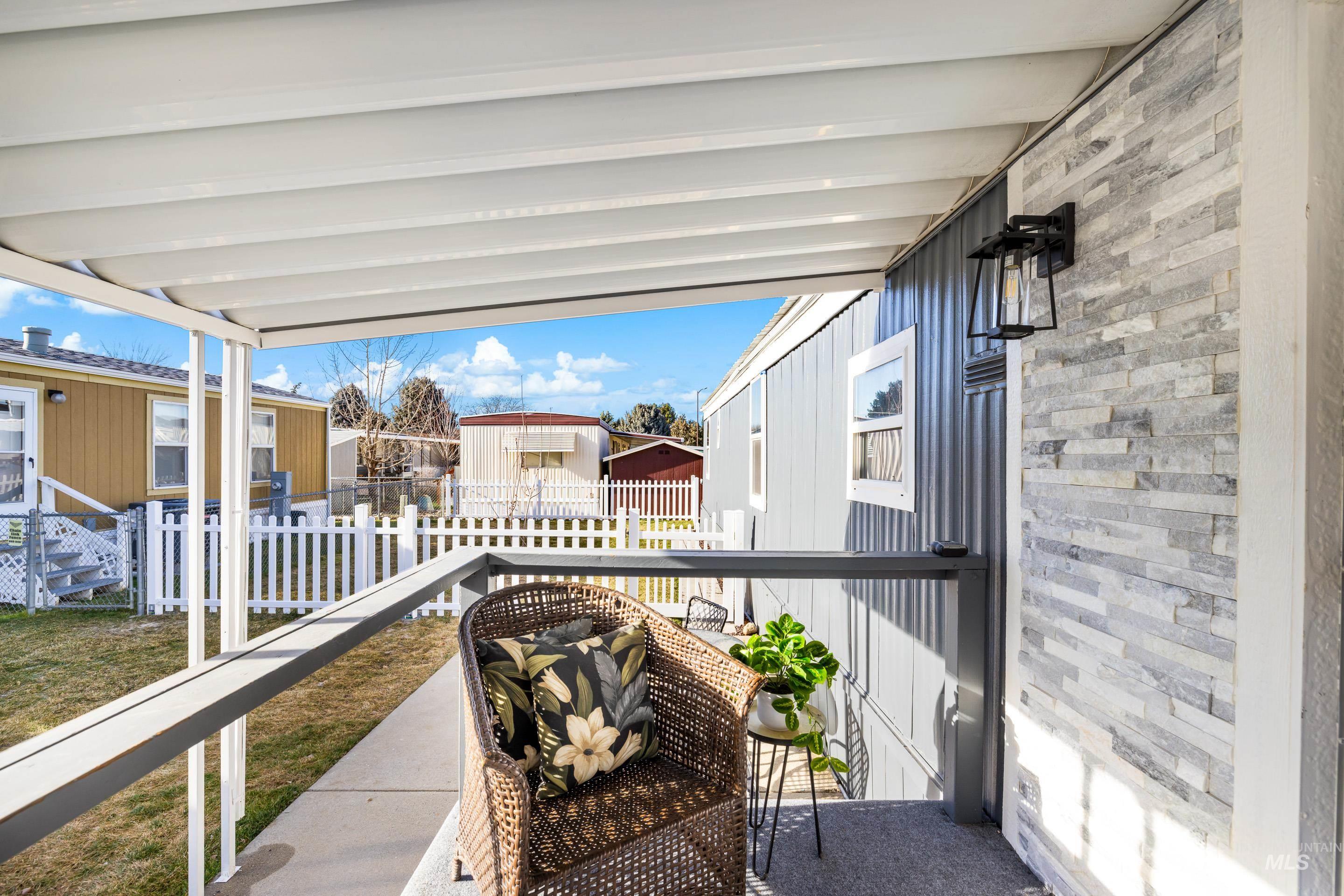 5637 Fairfax Ln, Boise, Idaho 83714, 2 Bedrooms, 1 Bathroom, Residential For Sale, Price $128,900,MLS 98970480