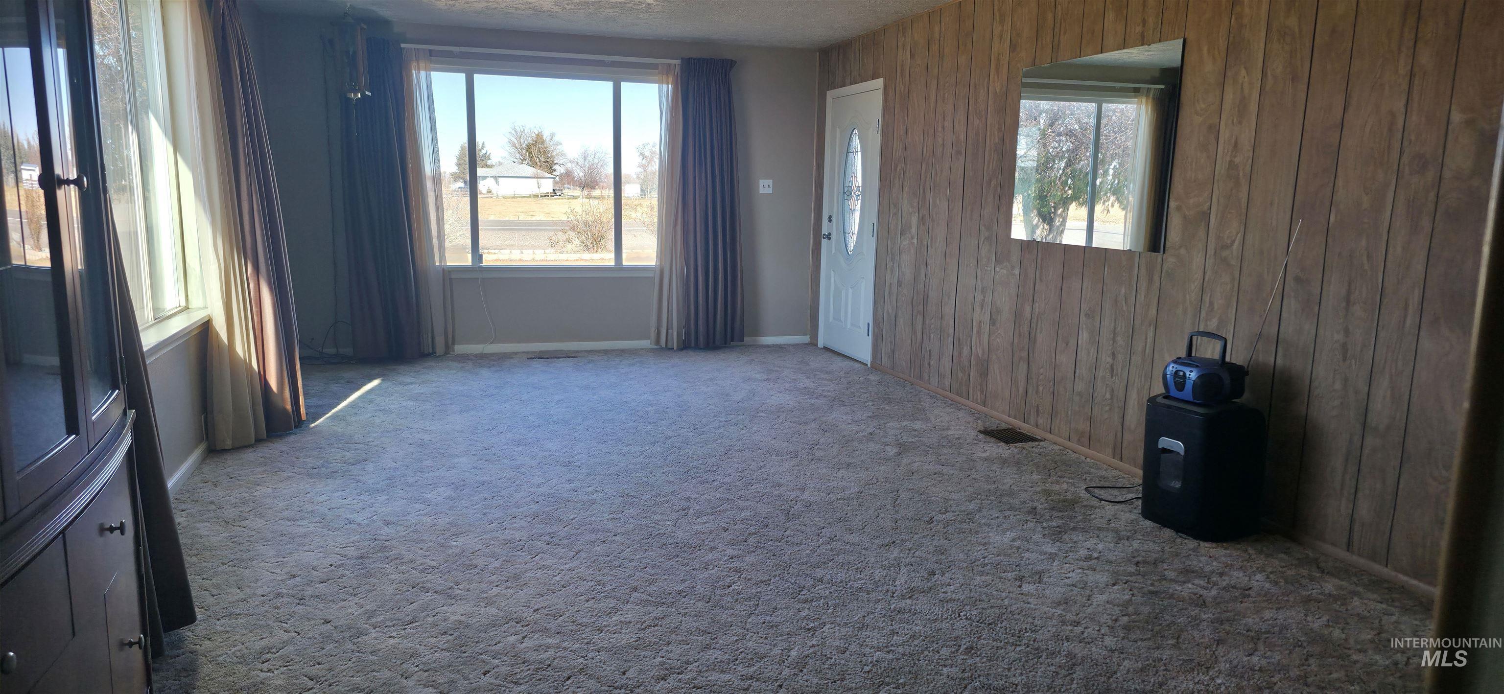 103 S 650 E, Burley, Idaho 83318, 3 Bedrooms, 2 Bathrooms, Residential For Sale, Price $385,000, 98970489