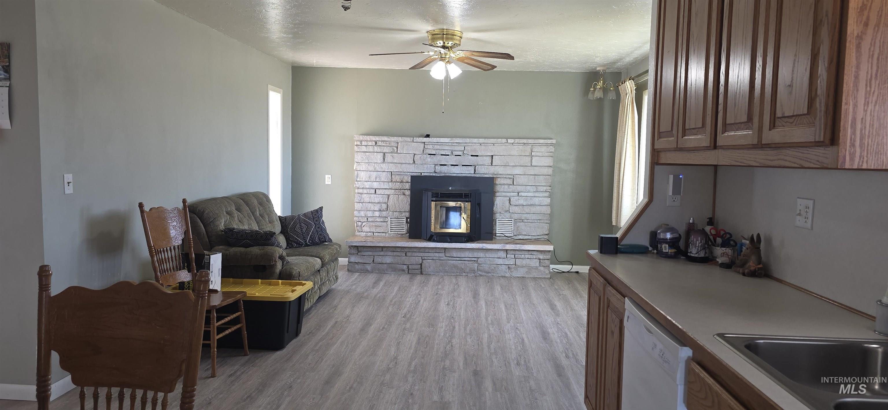 103 S 650 E, Burley, Idaho 83318, 3 Bedrooms, 2 Bathrooms, Residential For Sale, Price $385,000, 98970489