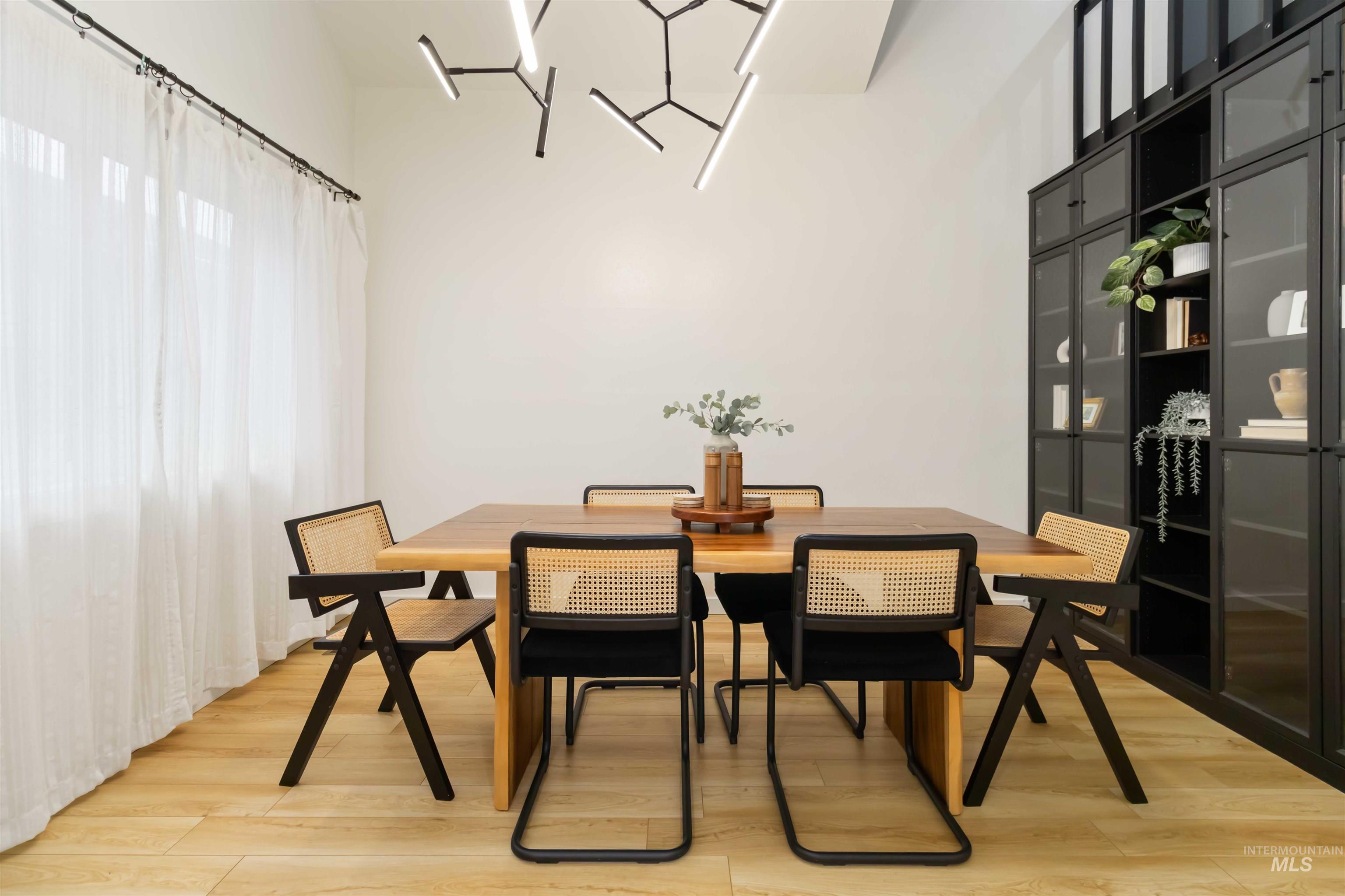 2810 W Sunrise Rim Rd, Boise, Idaho 83705, 3 Bedrooms, 2.5 Bathrooms, Residential For Sale, Price $569,900, 98970494