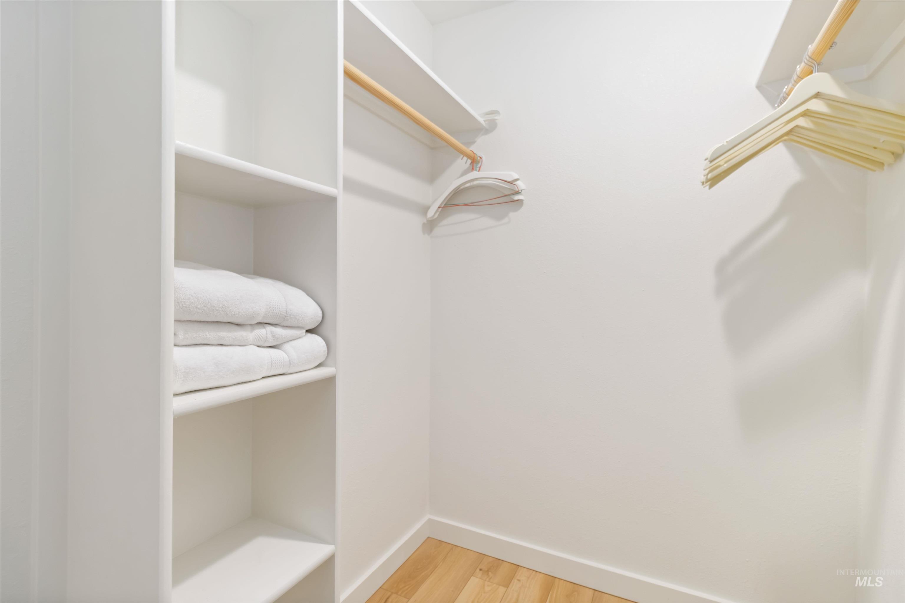 2810 W Sunrise Rim Rd, Boise, Idaho 83705, 3 Bedrooms, 2.5 Bathrooms, Residential For Sale, Price $569,900, 98970494