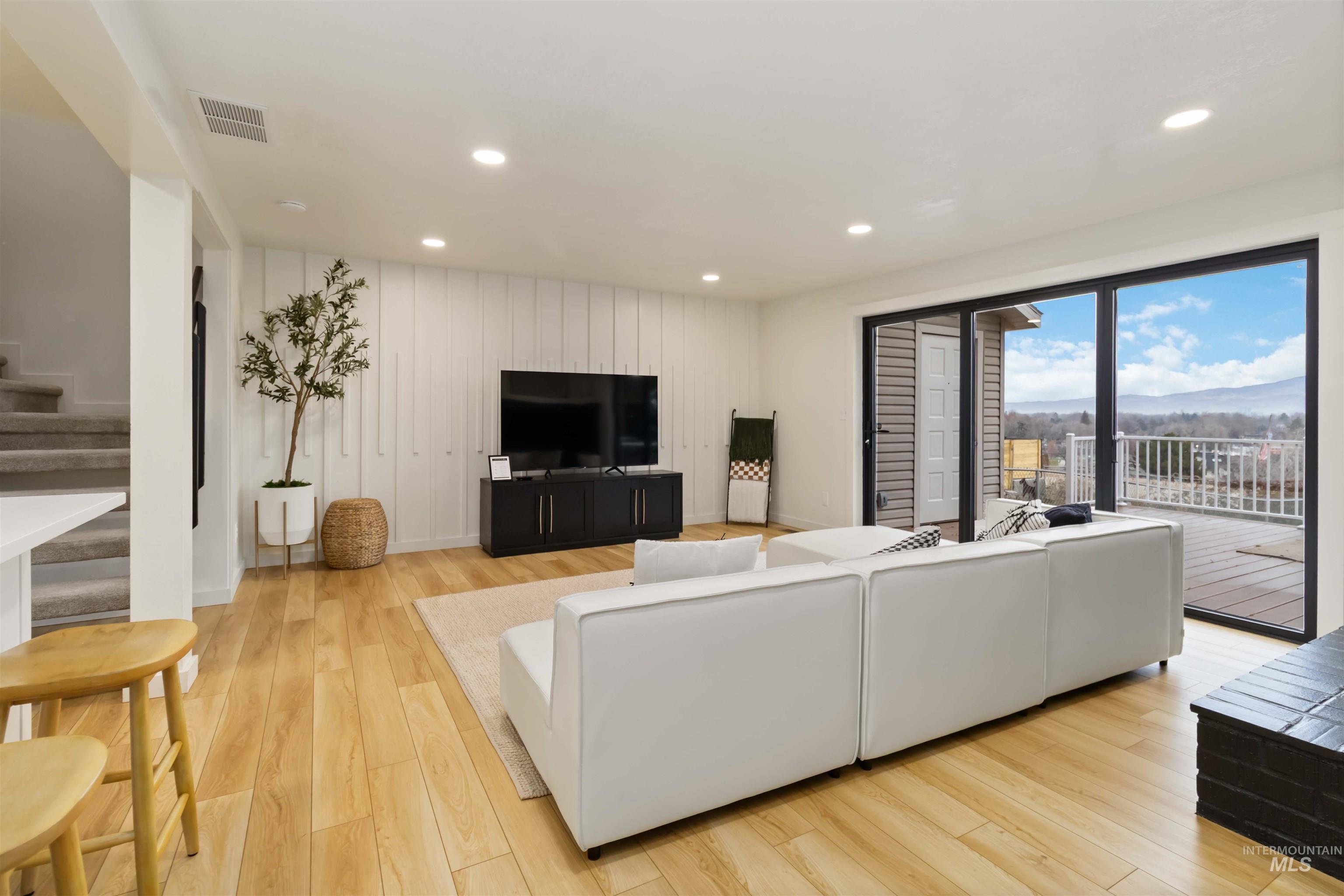 2810 W Sunrise Rim Rd, Boise, Idaho 83705, 3 Bedrooms, 2.5 Bathrooms, Residential For Sale, Price $569,900, 98970494