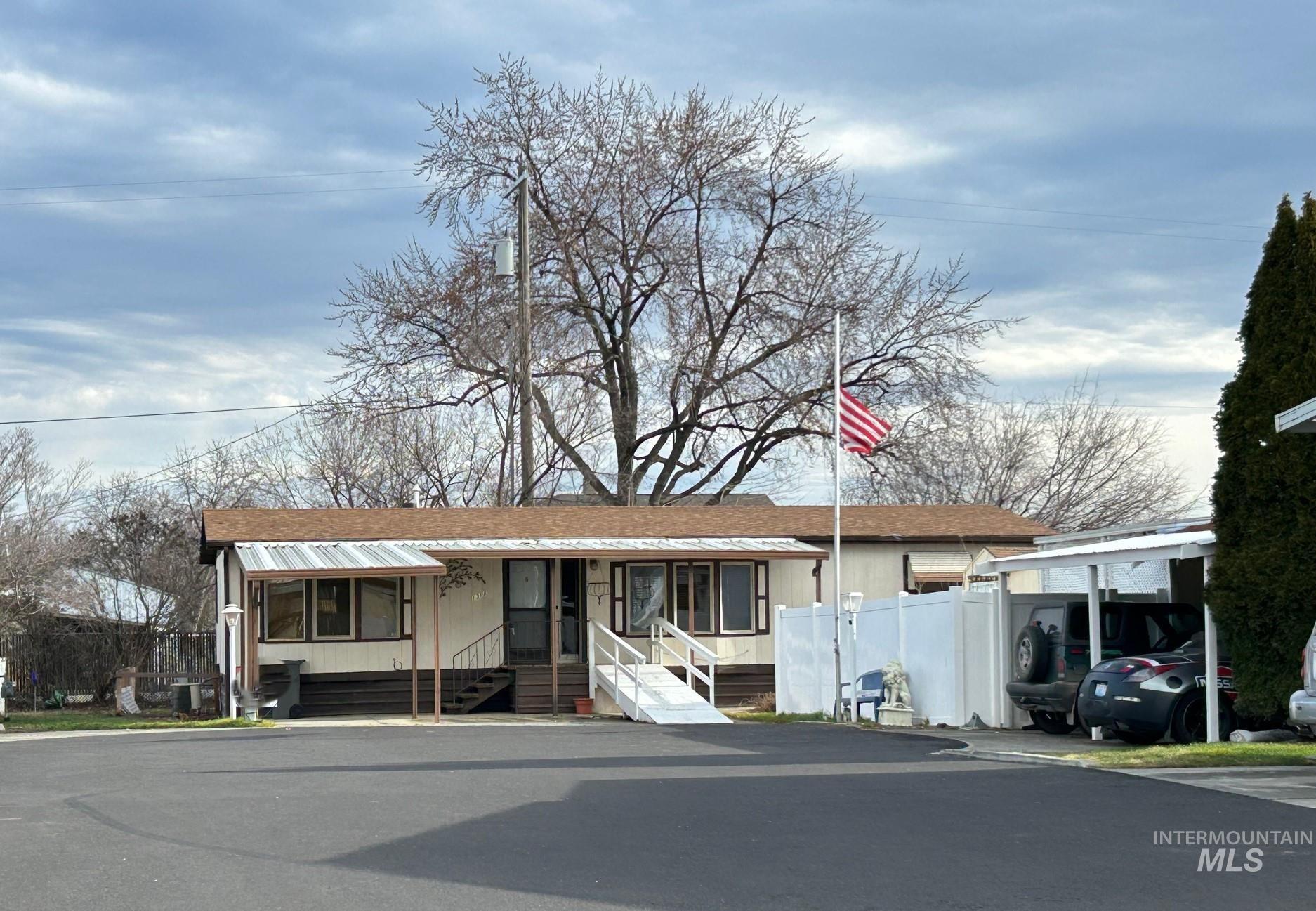 2015 6th Ave, Clarkston, Washington 99403, 3 Bedrooms, 2 Bathrooms, Residential For Sale, Price $86,900,MLS 98970501