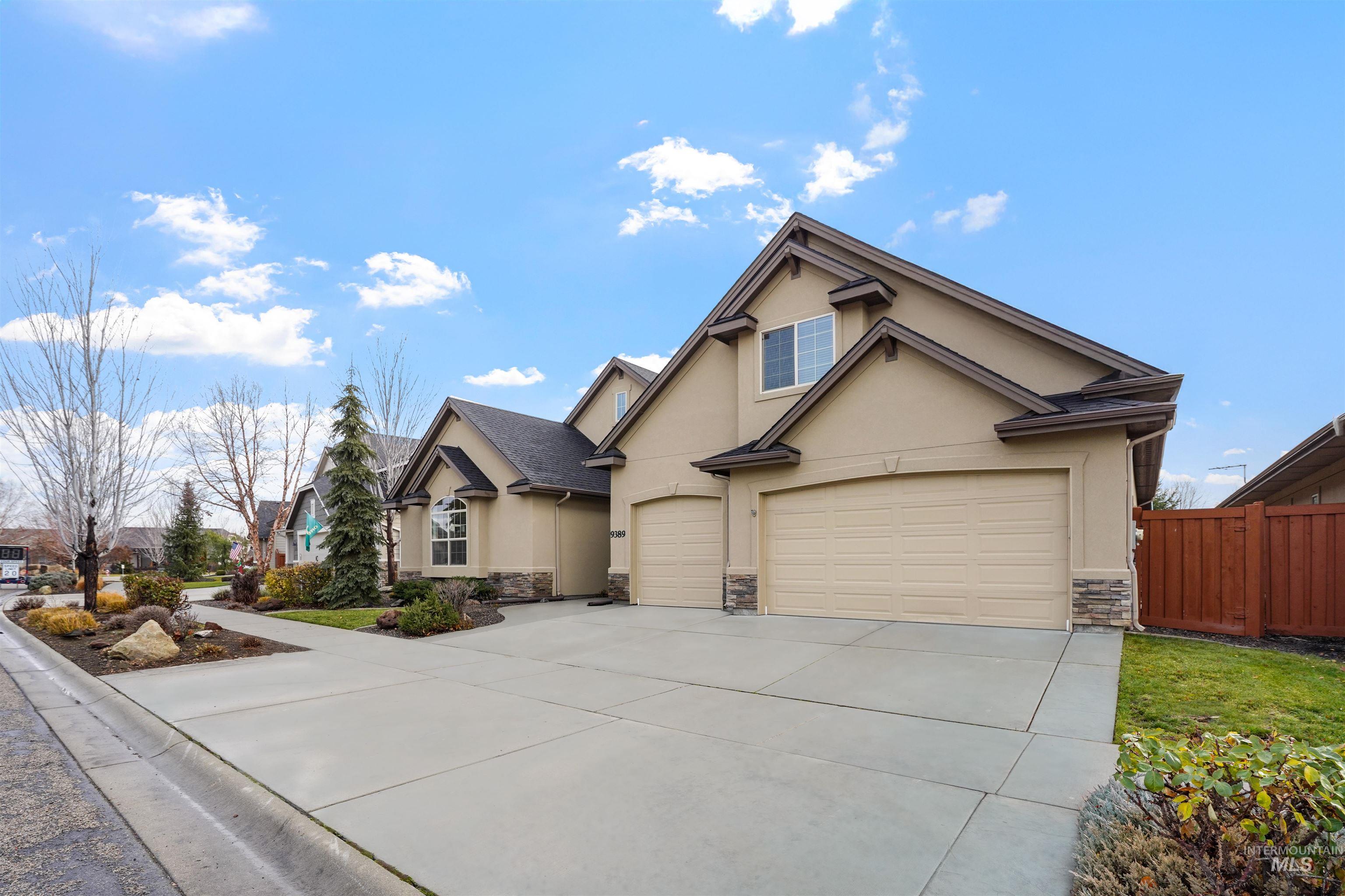 9389 W Wildbranch Dr, Star, Idaho 83669, 3 Bedrooms, 3.5 Bathrooms, Residential For Sale, Price $700,000, 98970515