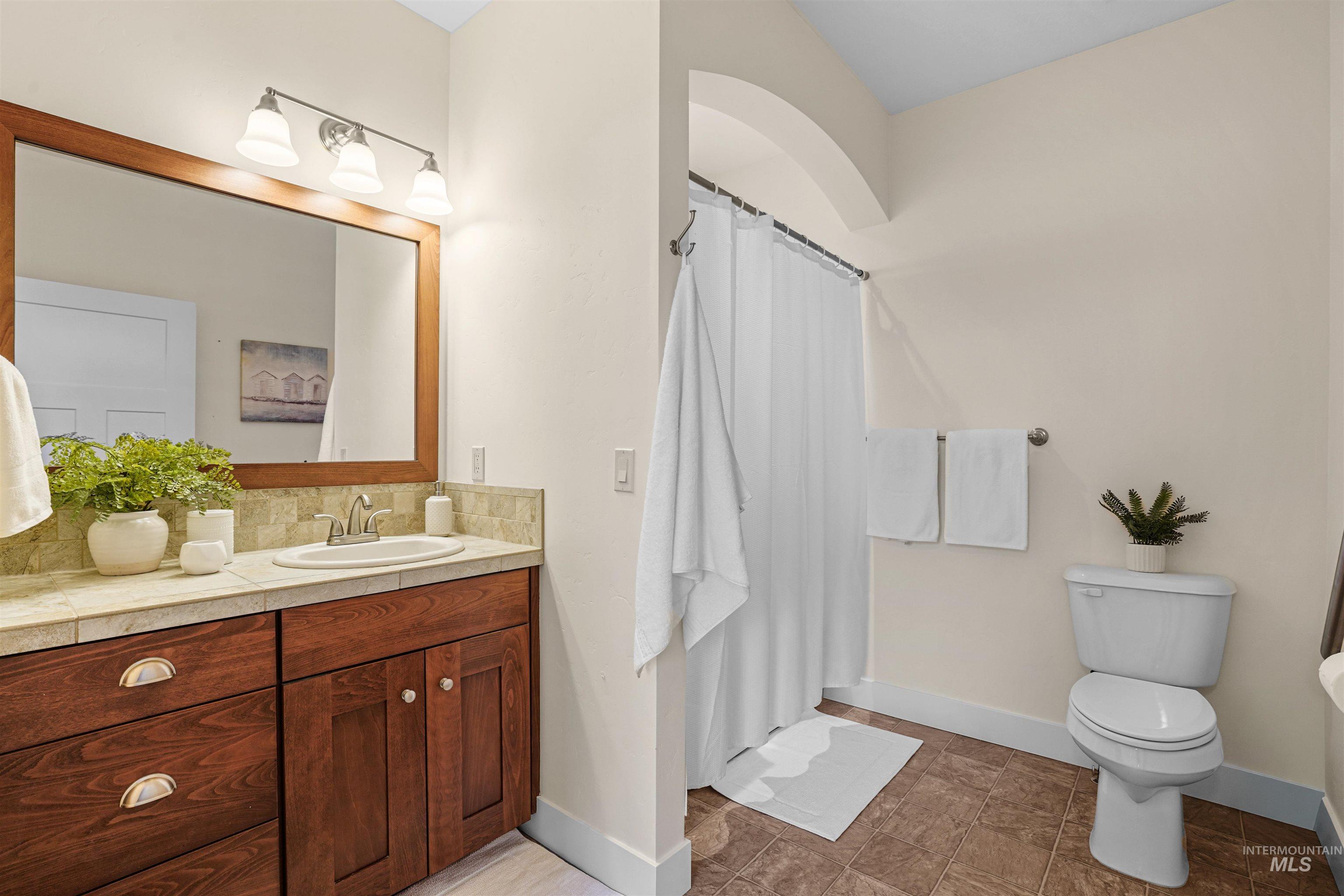 9389 W Wildbranch Dr, Star, Idaho 83669, 3 Bedrooms, 3.5 Bathrooms, Residential For Sale, Price $700,000, 98970515