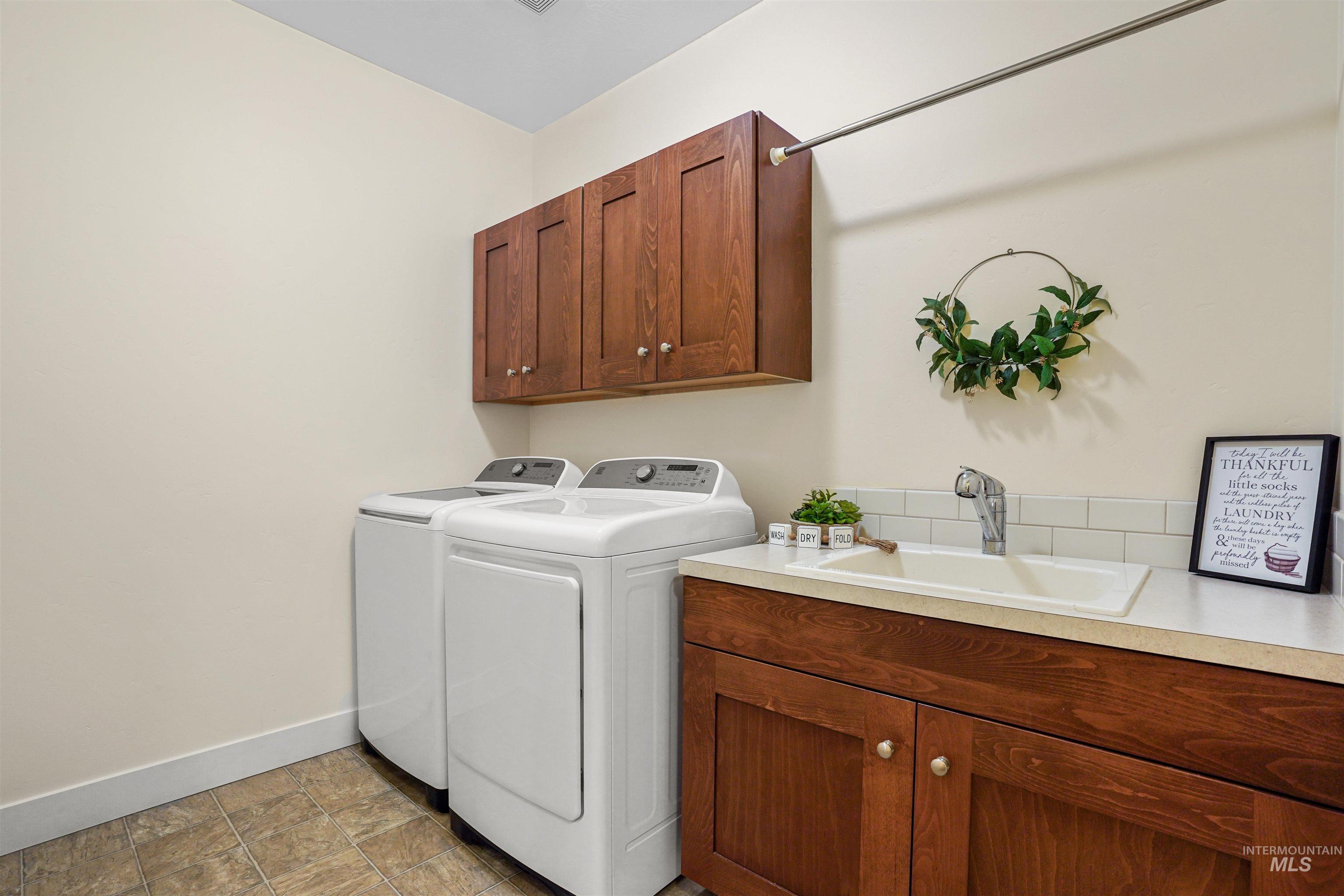 9389 W Wildbranch Dr, Star, Idaho 83669, 3 Bedrooms, 3.5 Bathrooms, Residential For Sale, Price $700,000, 98970515