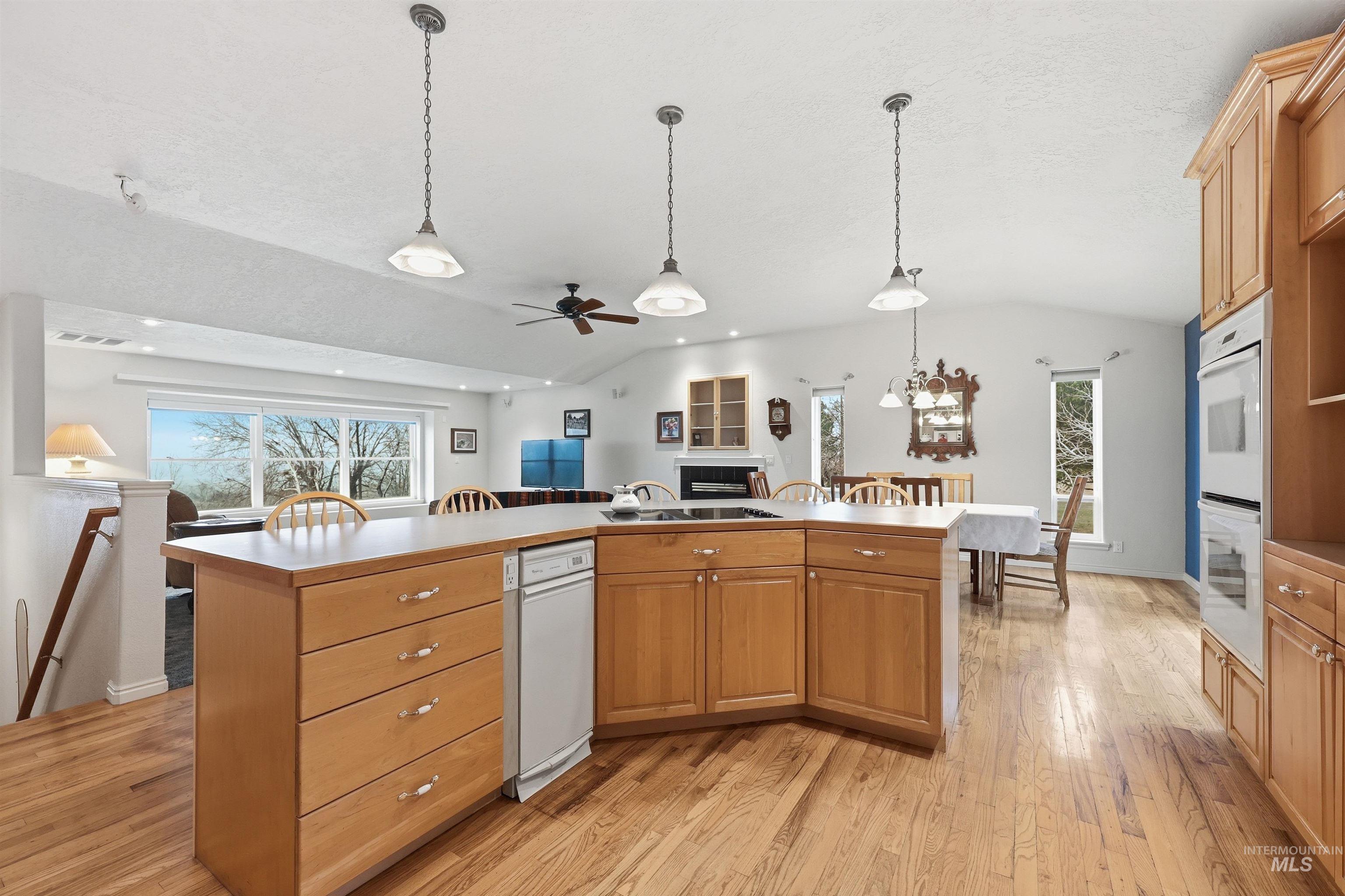 11606 Eva Ln., Caldwell, Idaho 83607, 3 Bedrooms, 3 Bathrooms, Residential For Sale, Price $630,000, 98970517